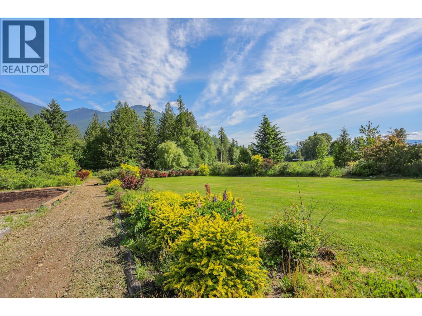 6890 Harrop-Procter Road, Harrop, British Columbia  V1L 6R2 - Photo 47 - 10372962