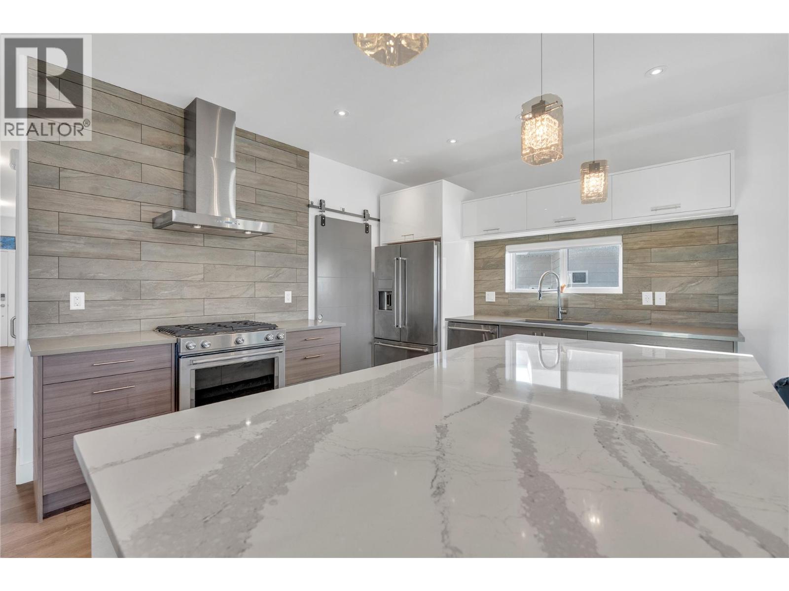 186 Avery Place, Penticton, British Columbia  V2A 0B4 - Photo 10 - 10372990