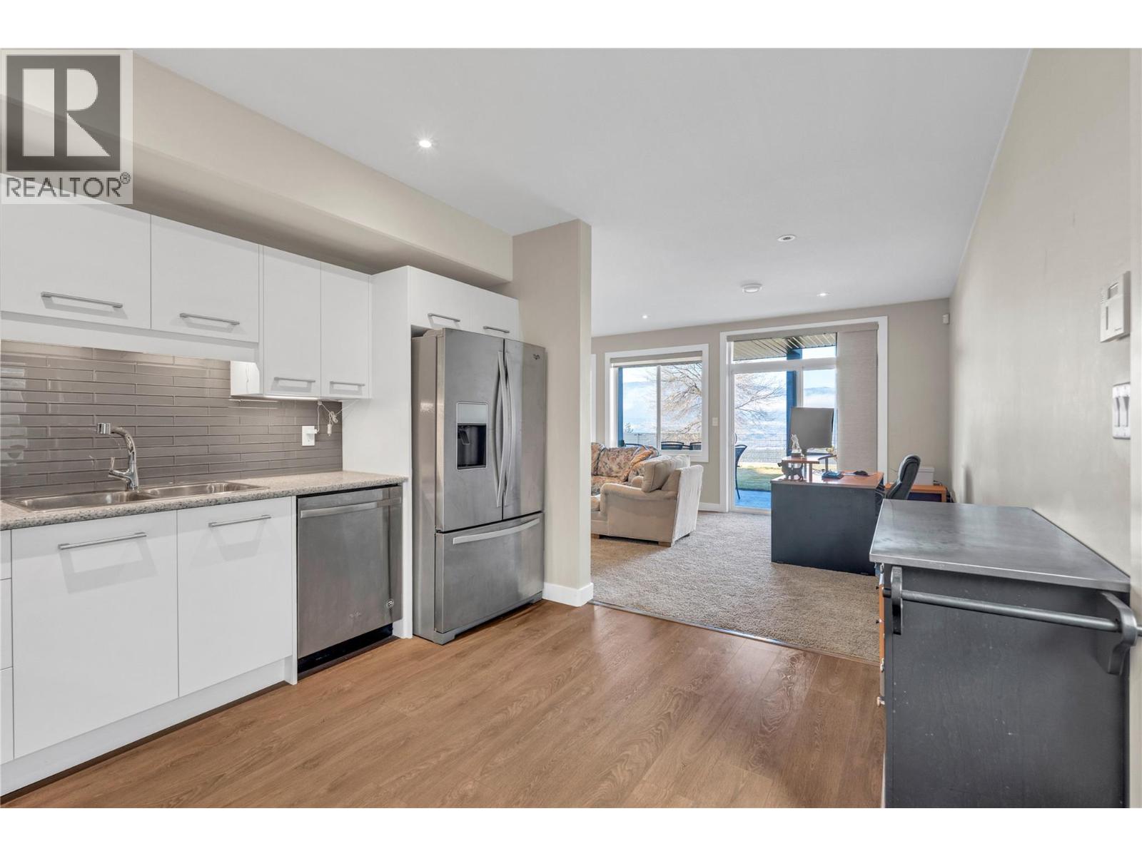 186 Avery Place, Penticton, British Columbia  V2A 0B4 - Photo 35 - 10372990