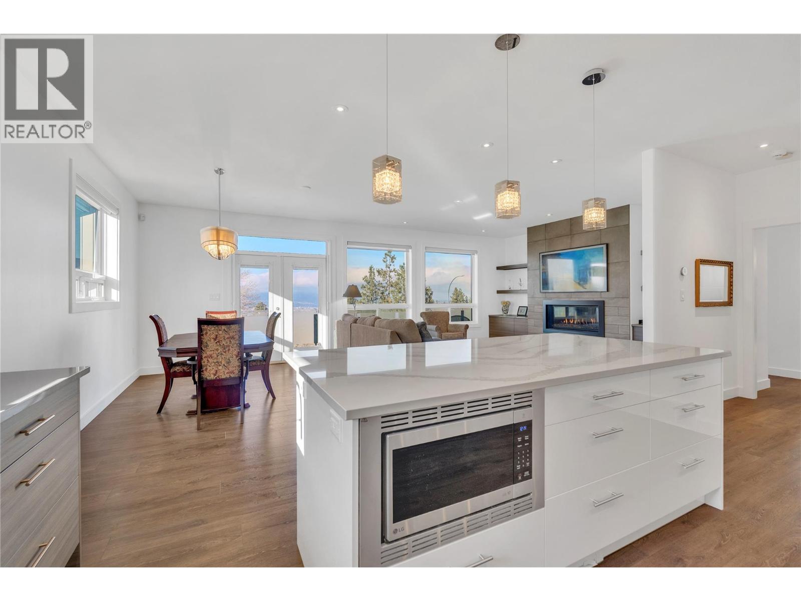 186 Avery Place, Penticton, British Columbia  V2A 0B4 - Photo 8 - 10372990