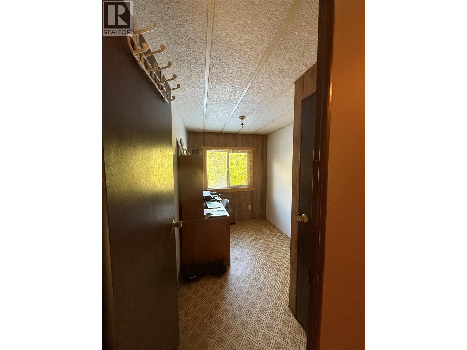 1925 Mcdaniels Road, Castlegar, British Columbia  V1N 4T2 - Photo 14 - 10372634