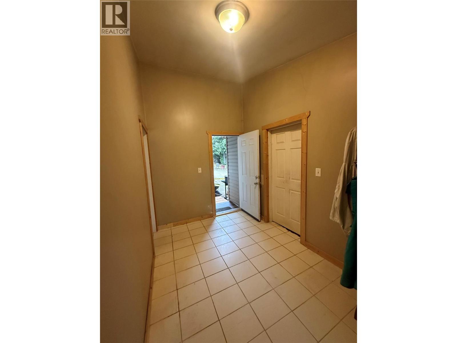 1925 Mcdaniels Road, Castlegar, British Columbia  V1N 4T2 - Photo 20 - 10372634