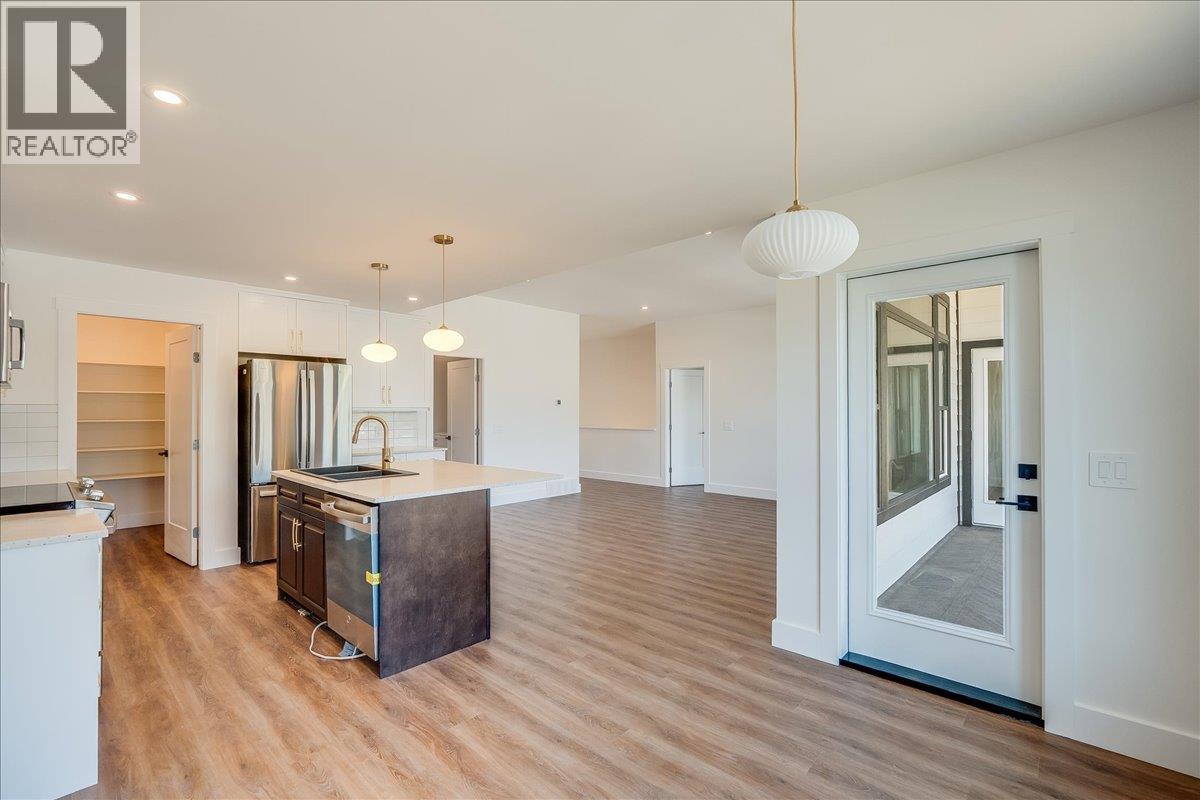 1509 Aspen Lane, Castlegar, British Columbia  V1N 4X8 - Photo 13 - 10372940