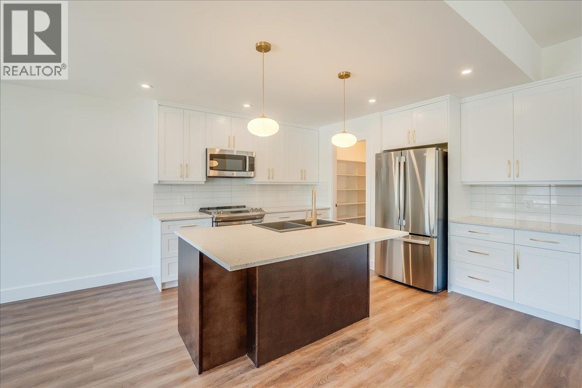1509 Aspen Lane, Castlegar, British Columbia  V1N 4X8 - Photo 7 - 10372940