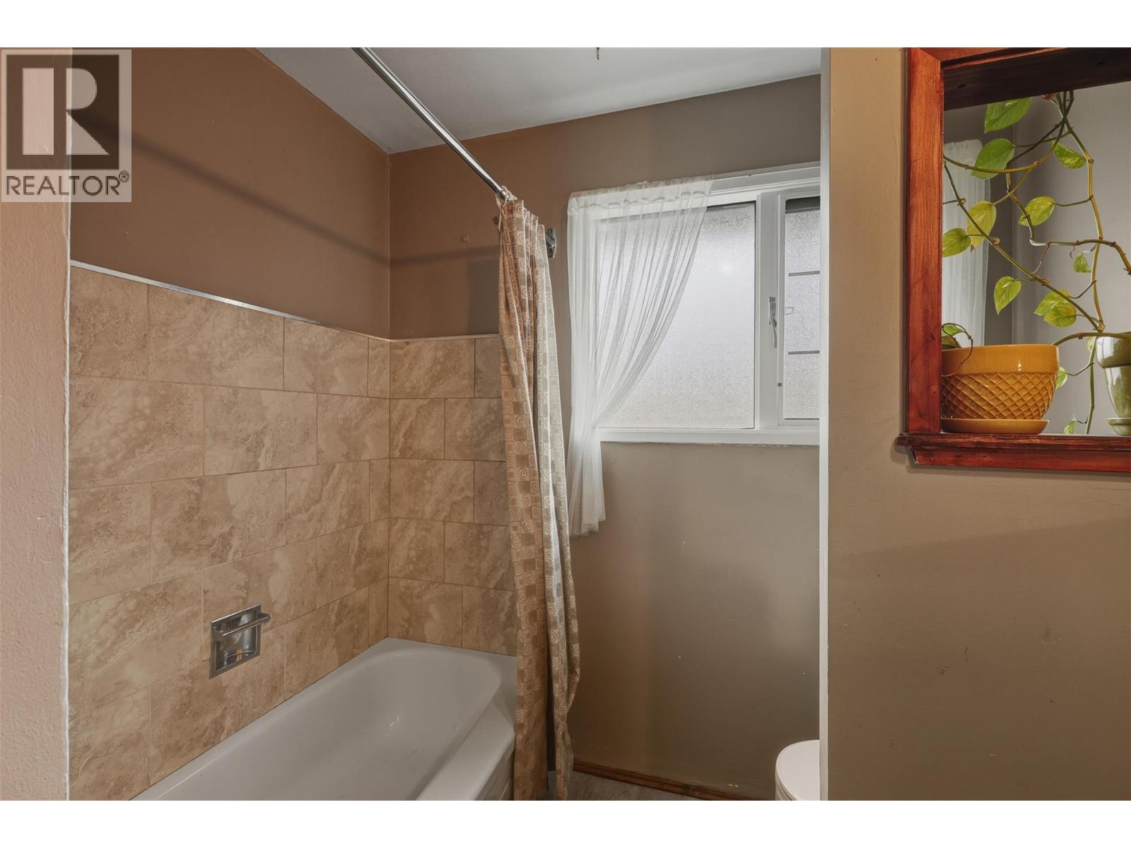 2480 Valleyview Drive, Kamloops, British Columbia  V2C 4E3 - Photo 24 - 10372204