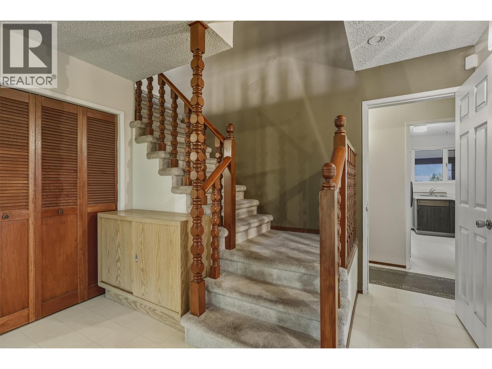 2480 Valleyview Drive, Kamloops, British Columbia  V2C 4E3 - Photo 27 - 10372204