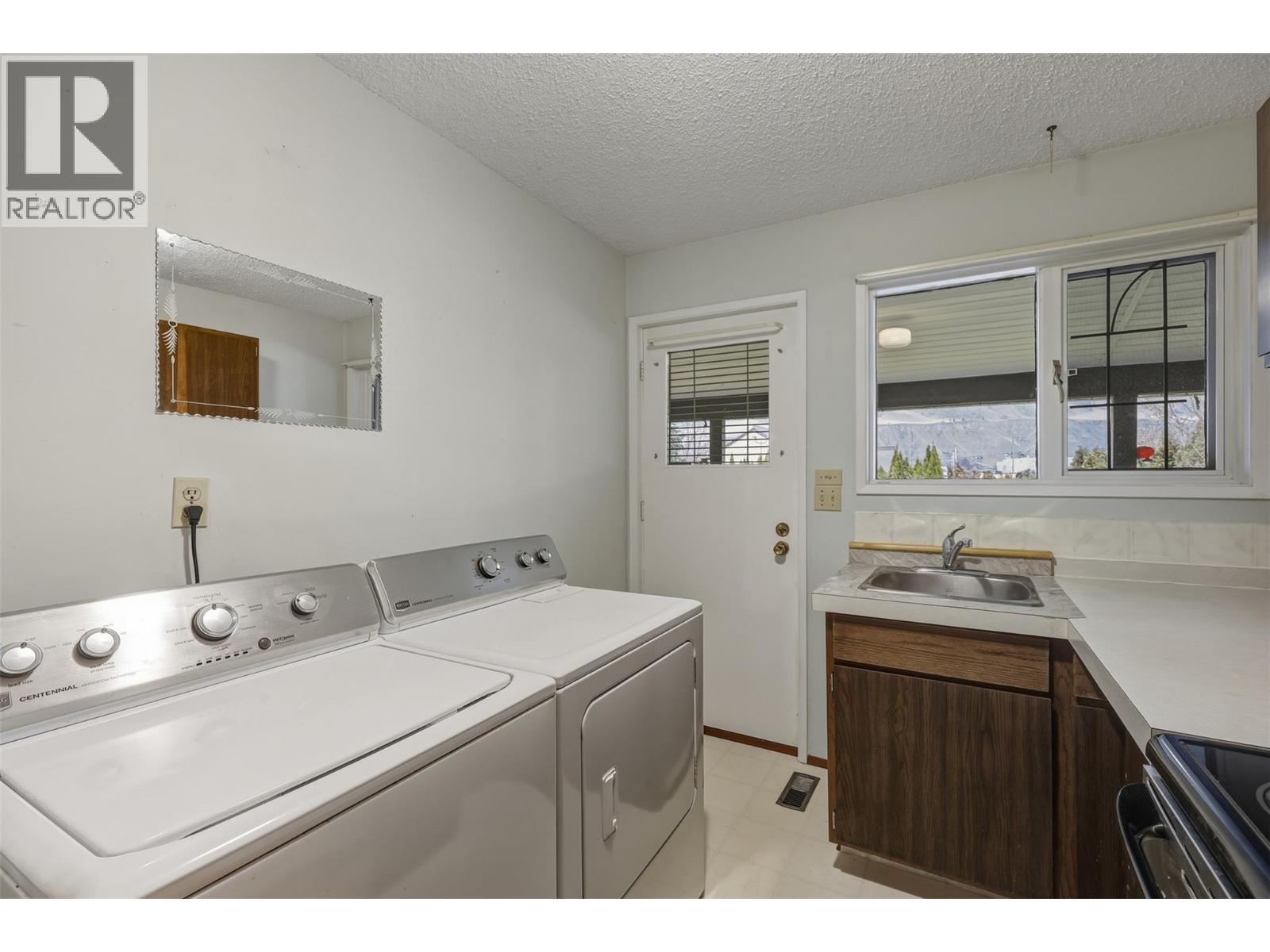 2480 Valleyview Drive, Kamloops, British Columbia  V2C 4E3 - Photo 34 - 10372204