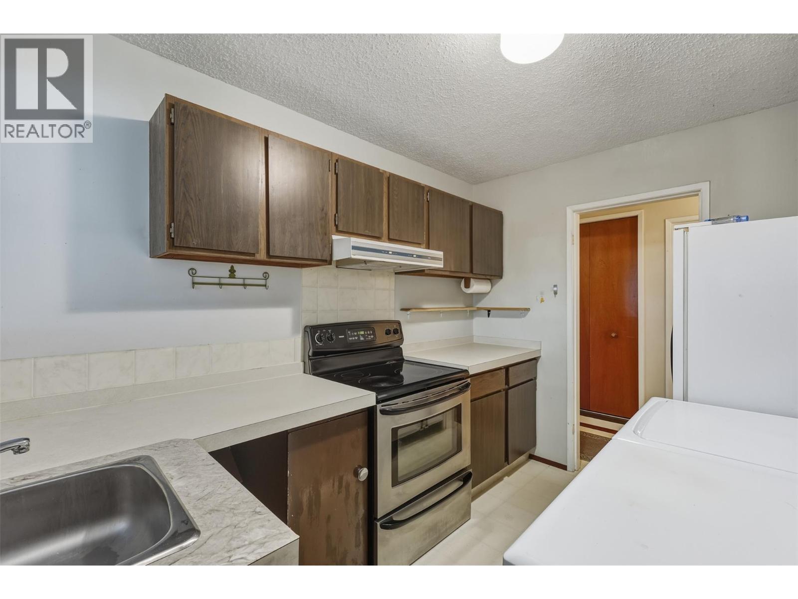 2480 Valleyview Drive, Kamloops, British Columbia  V2C 4E3 - Photo 35 - 10372204