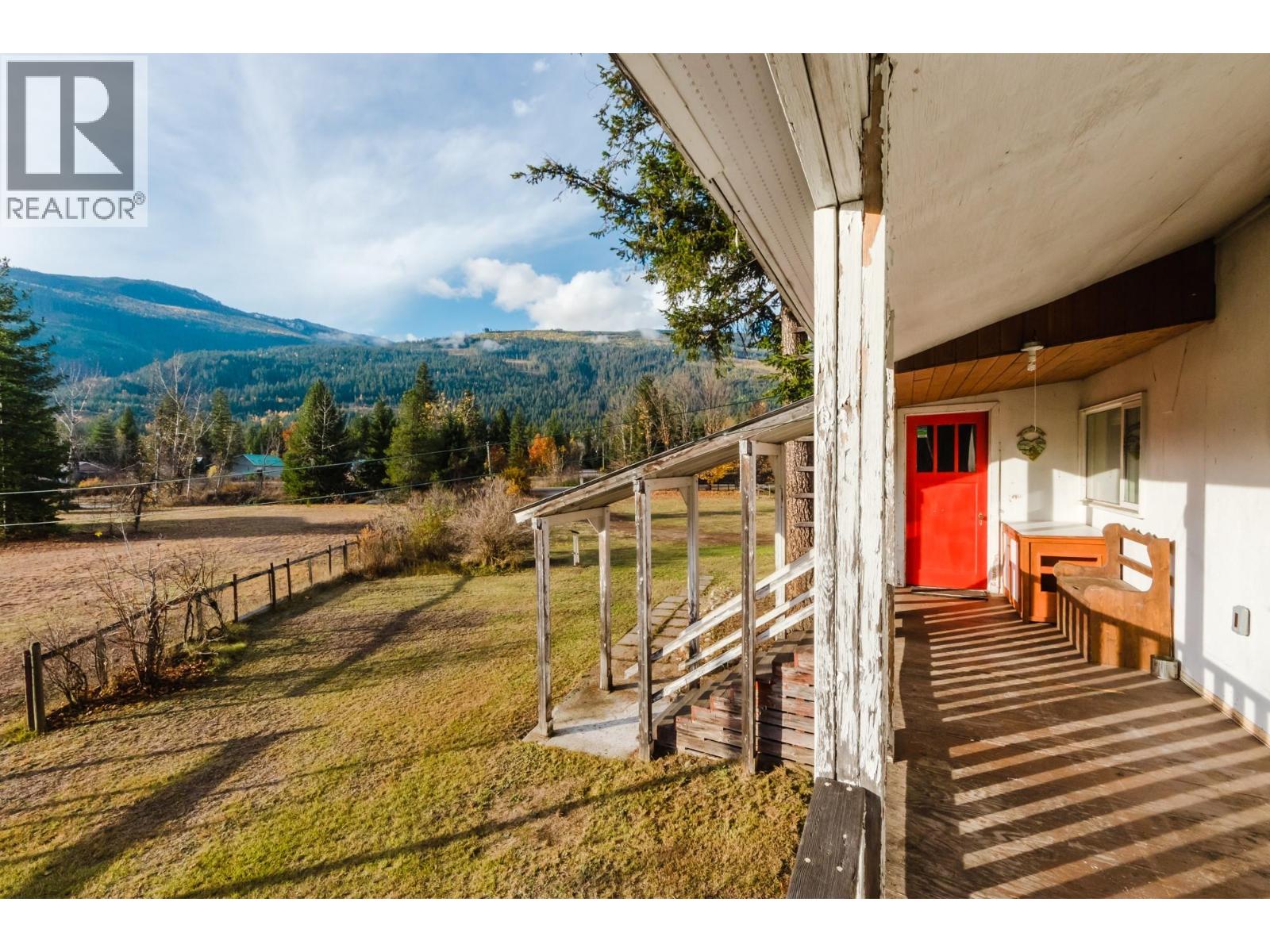 3974 Malakwa Station Road, Malakwa, British Columbia  V0E 2J0 - Photo 19 - 10367557