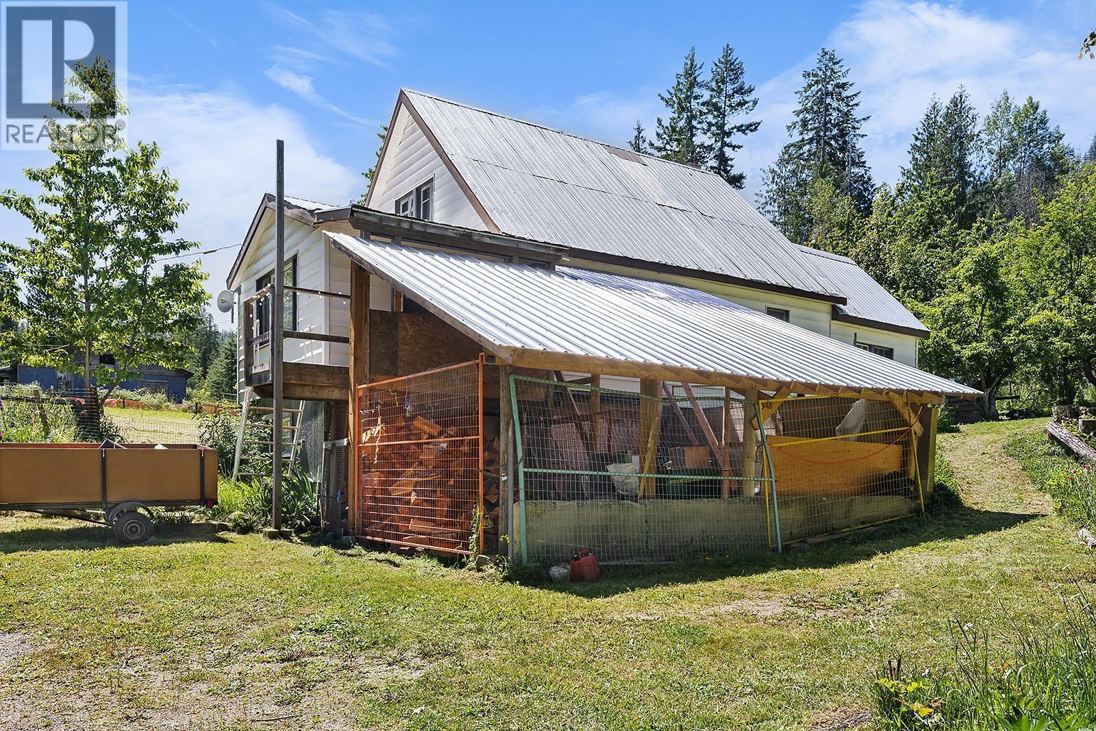 15781 Peters Road, Crawford Bay, British Columbia  V0B 1E0 - Photo 11 - 10372482