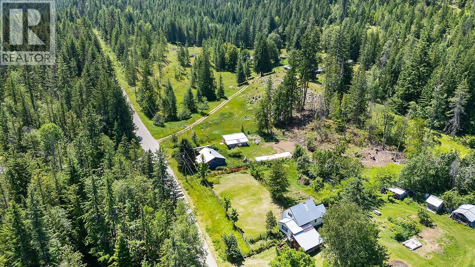 15781 Peters Road, Crawford Bay, British Columbia  V0B 1E0 - Photo 15 - 10372482