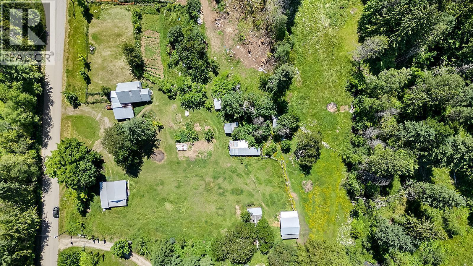15781 Peters Road, Crawford Bay, British Columbia  V0B 1E0 - Photo 7 - 10372482