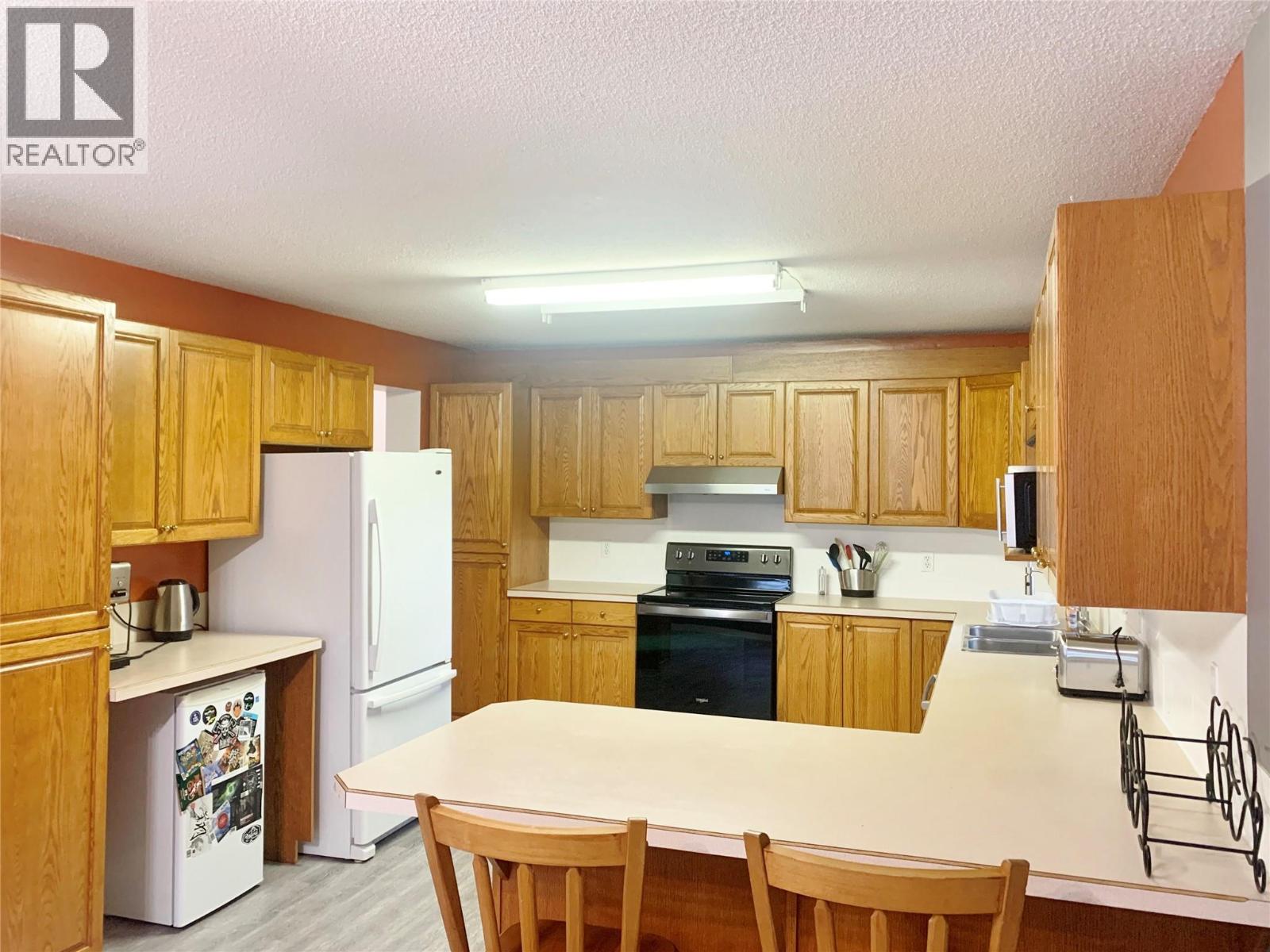 717 Victoria Road, Revelstoke, British Columbia  V0E 2S0 - Photo 16 - 10372869