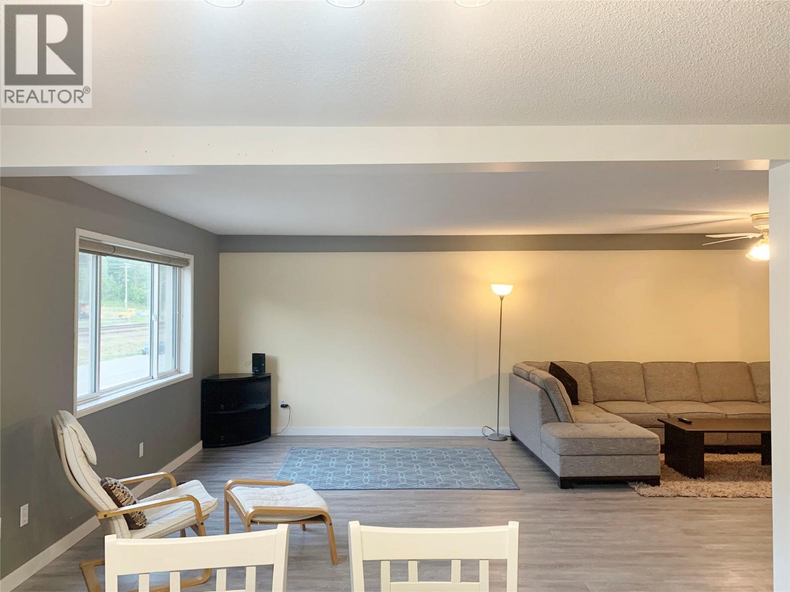 717 Victoria Road, Revelstoke, British Columbia  V0E 2S0 - Photo 17 - 10372869
