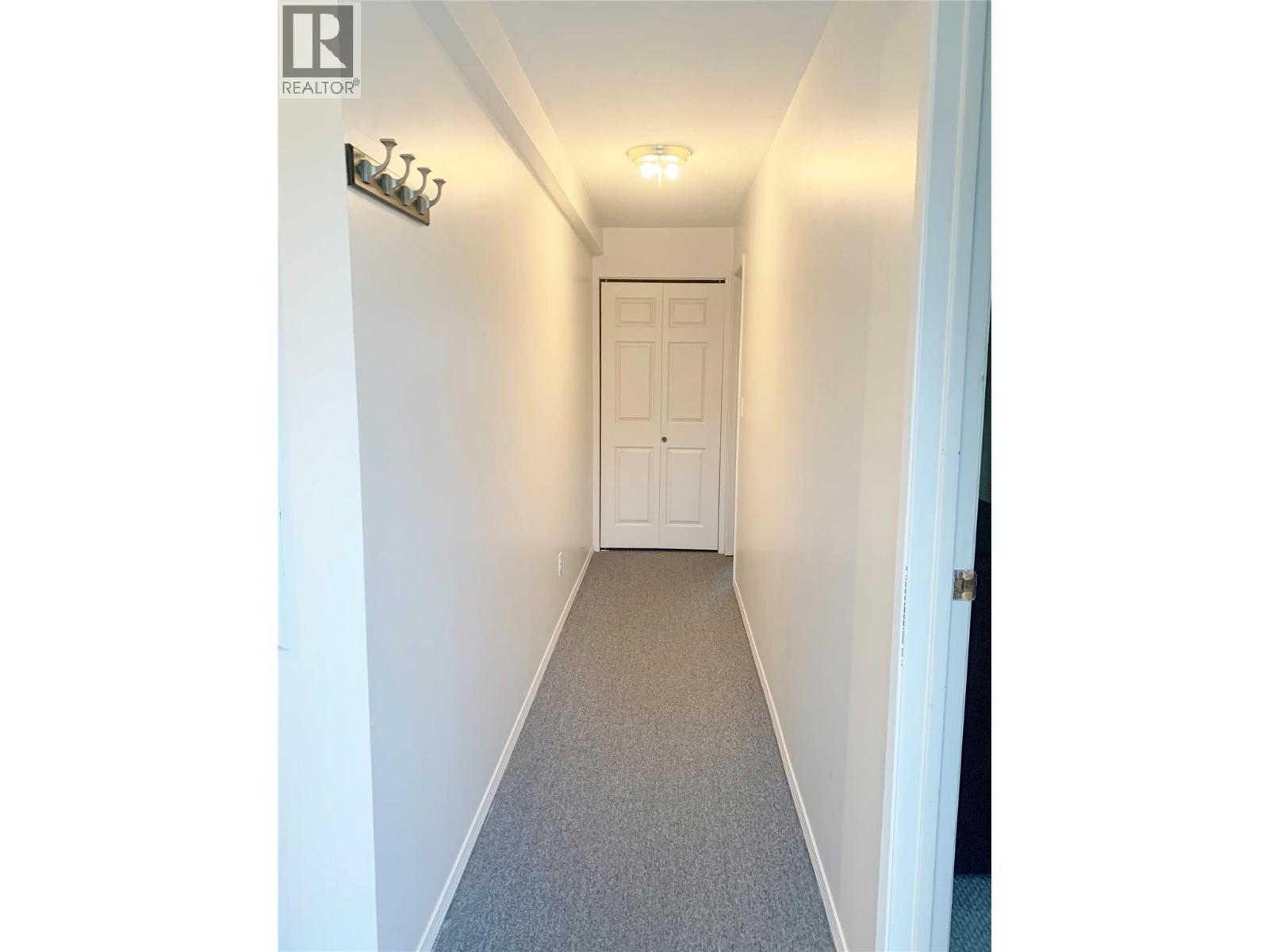 717 Victoria Road, Revelstoke, British Columbia  V0E 2S0 - Photo 6 - 10372869