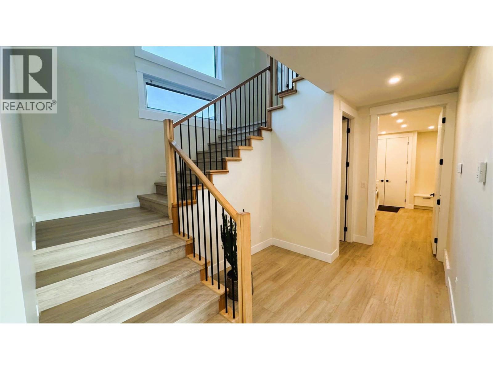 8077 Donaldson Drive, Grand Forks, British Columbia  V0H 1H0 - Photo 12 - 10373047
