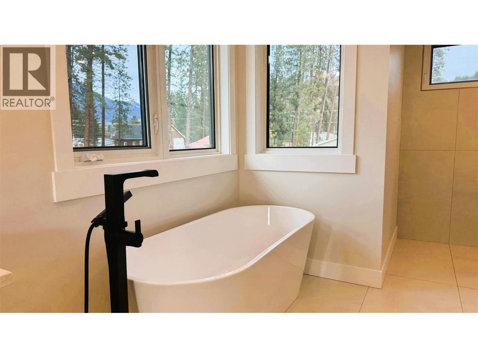 8077 Donaldson Drive, Grand Forks, British Columbia  V0H 1H0 - Photo 20 - 10373047