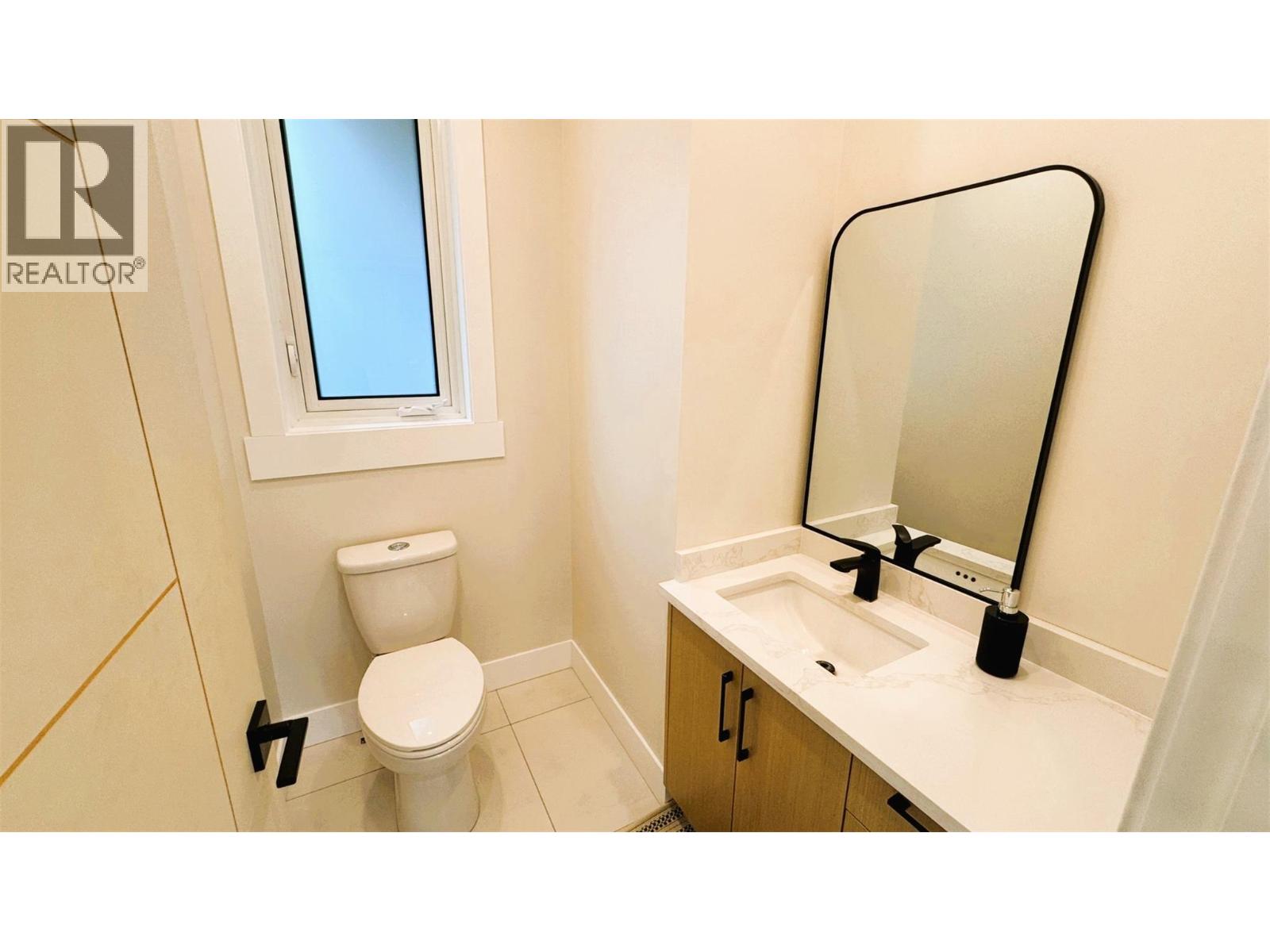 8077 Donaldson Drive, Grand Forks, British Columbia  V0H 1H0 - Photo 23 - 10373047