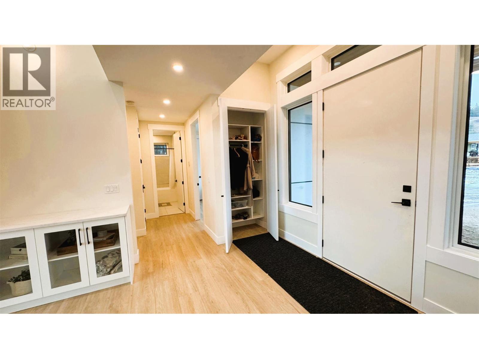8077 Donaldson Drive, Grand Forks, British Columbia  V0H 1H0 - Photo 33 - 10373047