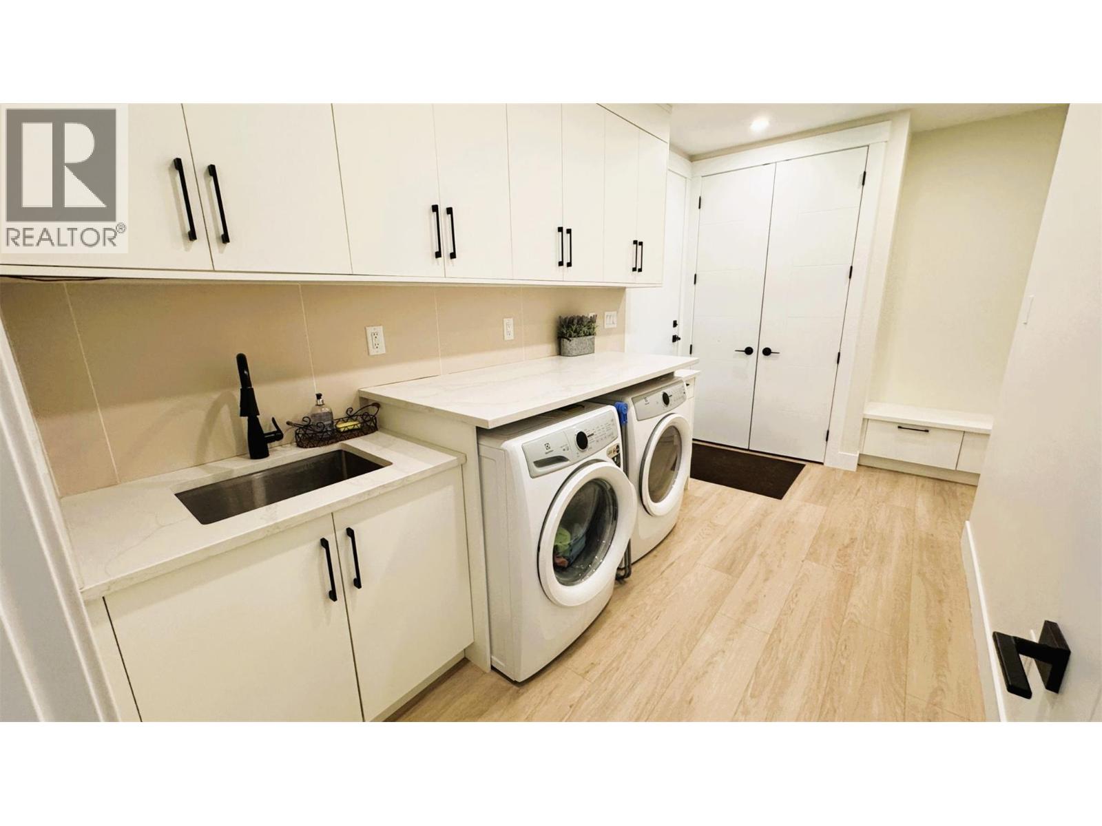 8077 Donaldson Drive, Grand Forks, British Columbia  V0H 1H0 - Photo 41 - 10373047