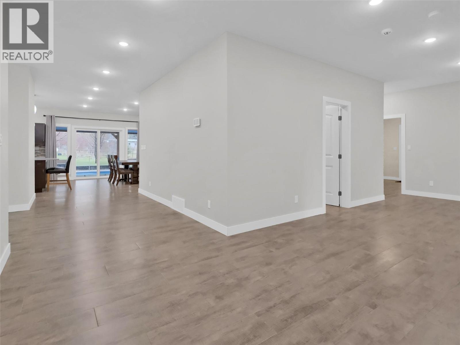 9801/9809 Gould Avenue, Summerland, British Columbia  V0H 1Z8 - Photo 25 - 10372916