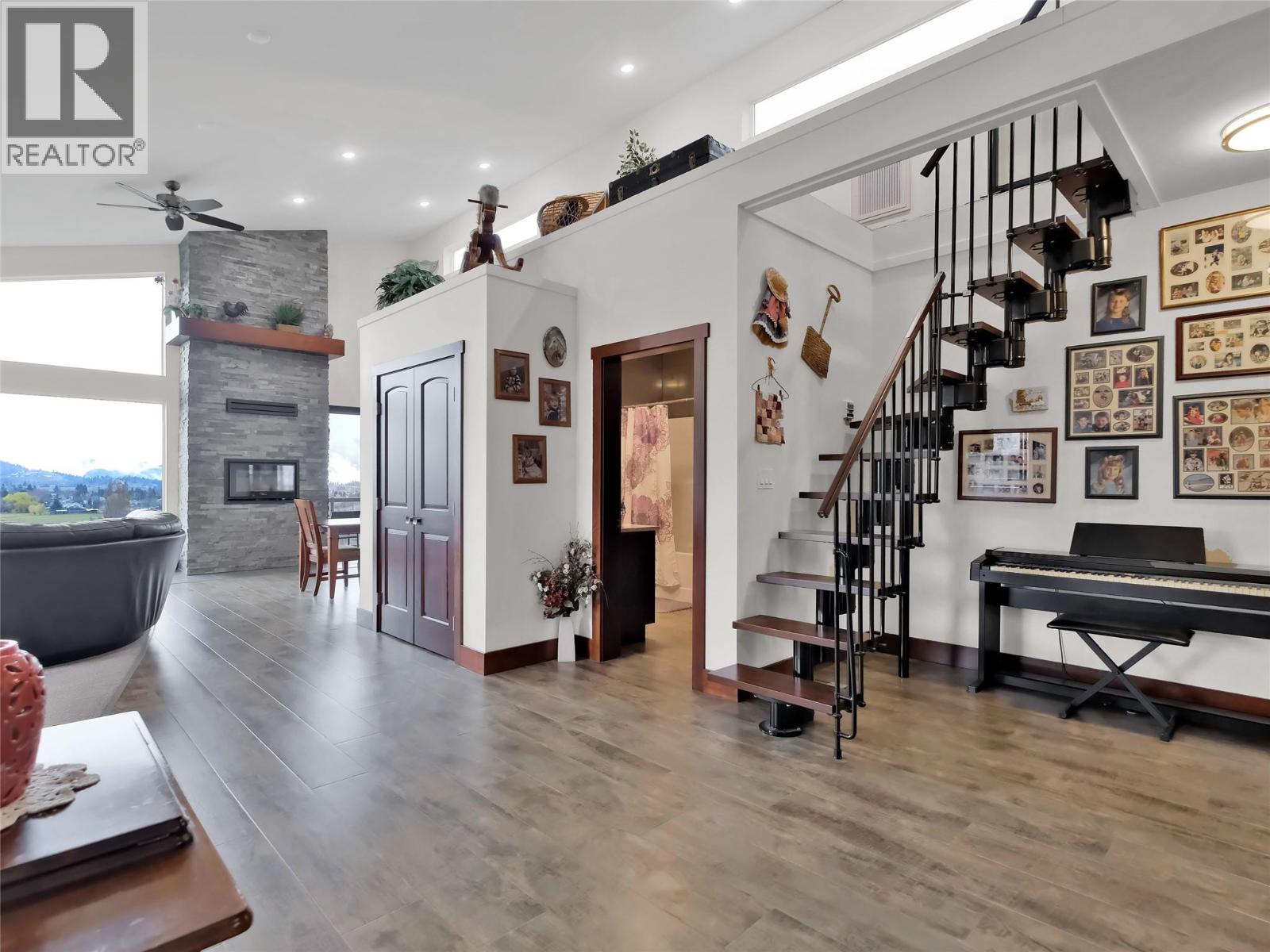 9801/9809 Gould Avenue, Summerland, British Columbia  V0H 1Z8 - Photo 34 - 10372916