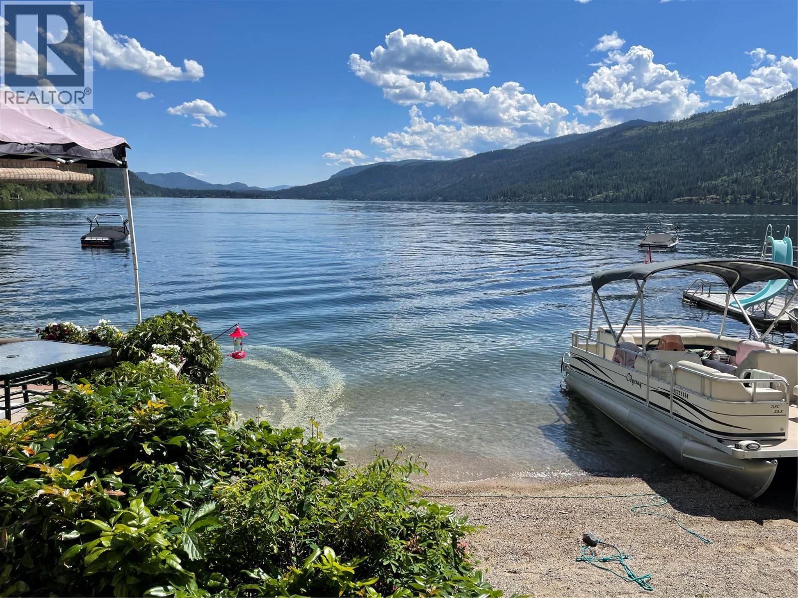 125 Brown Road, Christina Lake, British Columbia  V0H 1E1 - Photo 18 - 10372770