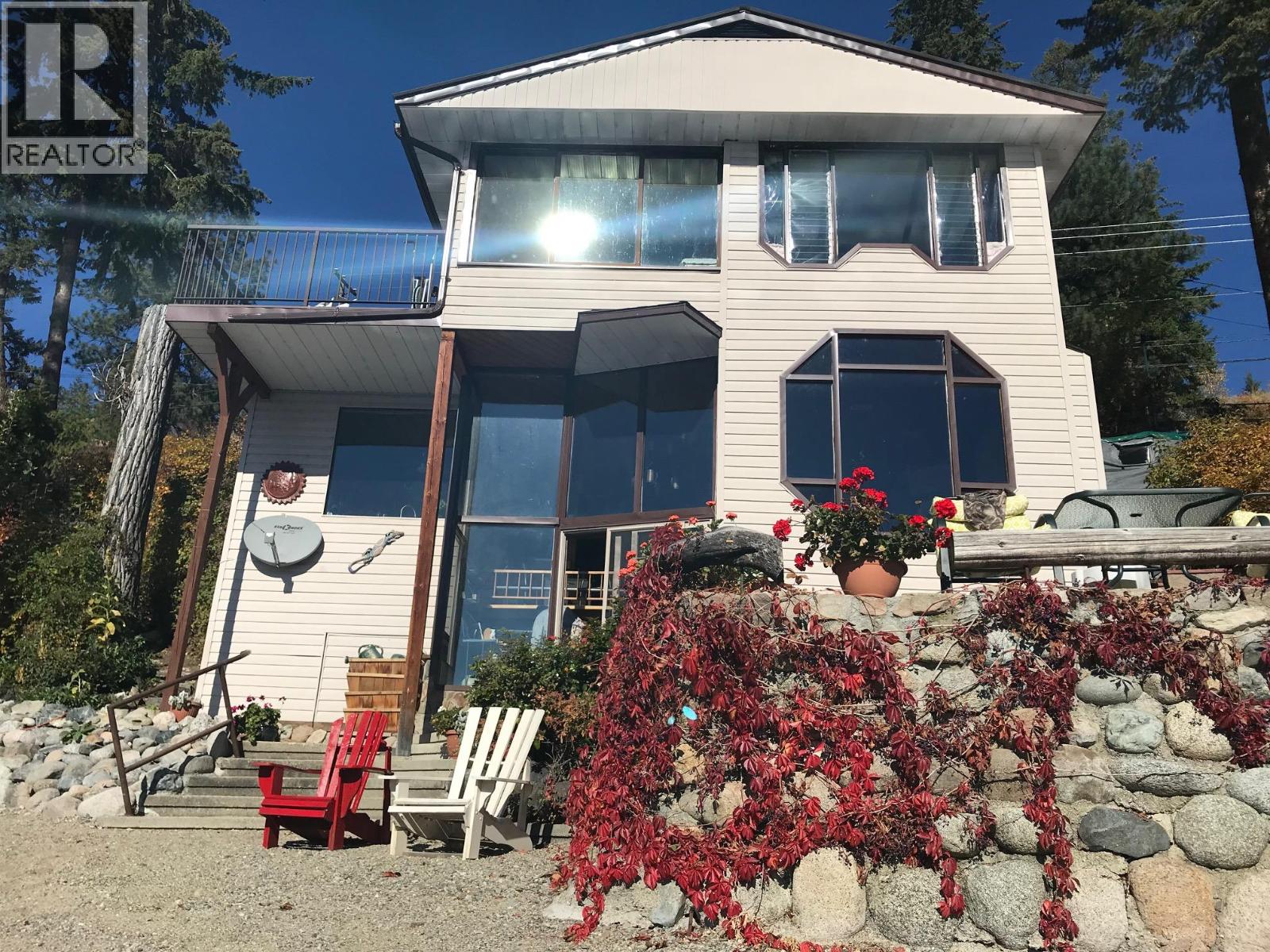 125 Brown Road, Christina Lake, British Columbia  V0H 1E1 - Photo 2 - 10372770