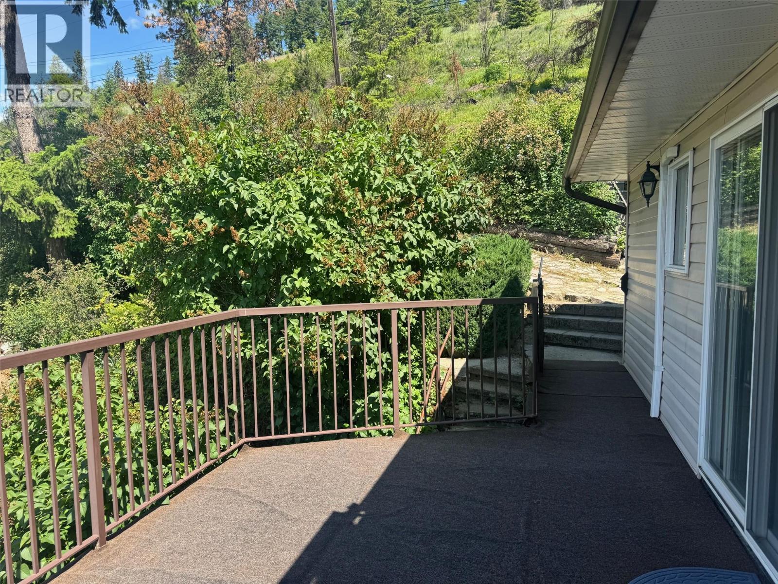 125 Brown Road, Christina Lake, British Columbia  V0H 1E1 - Photo 28 - 10372770