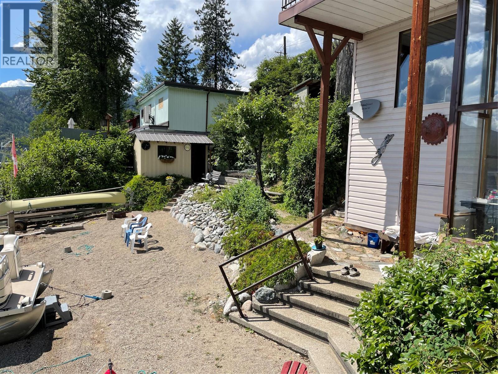 125 Brown Road, Christina Lake, British Columbia  V0H 1E1 - Photo 4 - 10372770