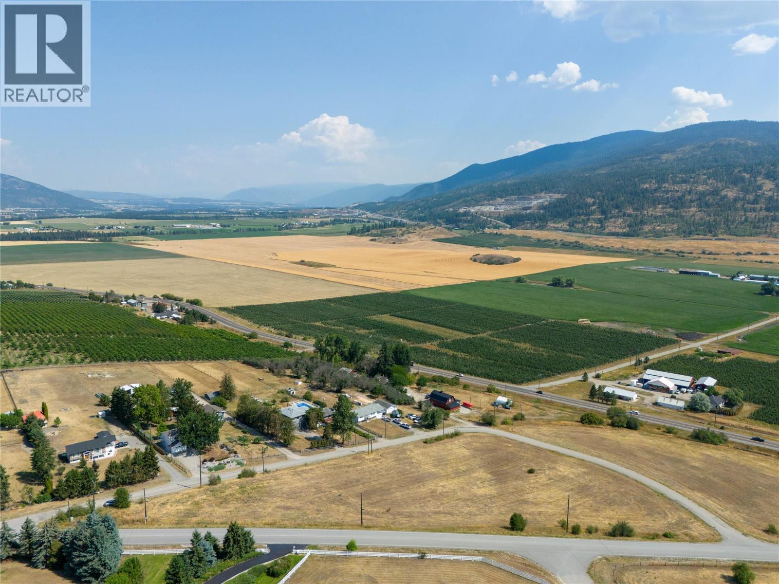 230 Mendenhall Road, Spallumcheen, British Columbia  V1H 1X1 - Photo 1 - 10373015