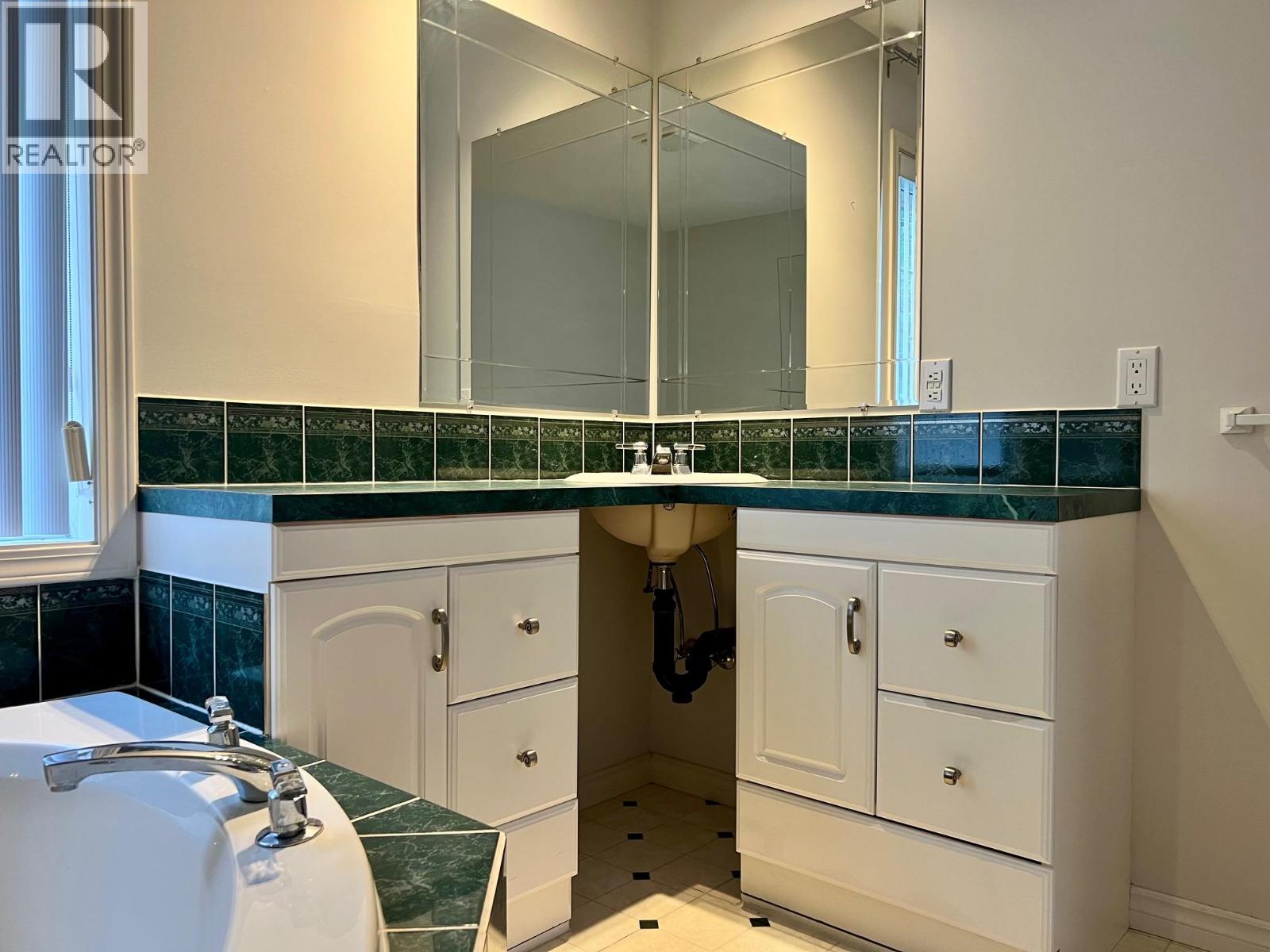 312 4th Avenue S, Creston, British Columbia  V0B 1G3 - Photo 17 - 10373008
