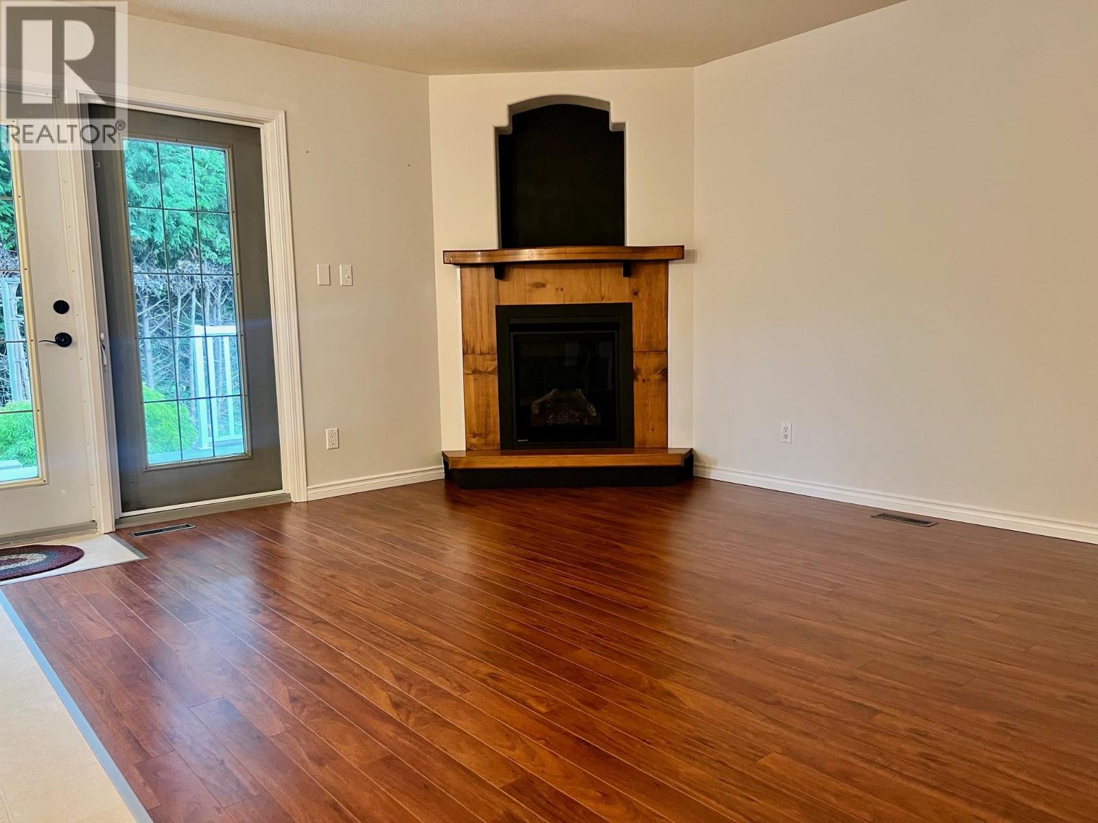 312 4th Avenue S, Creston, British Columbia  V0B 1G3 - Photo 8 - 10373008