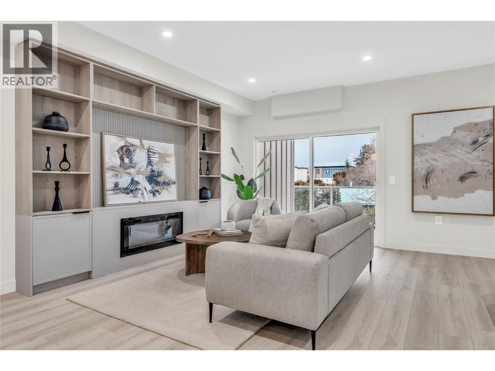 784 Argyle Street Unit# 105, Penticton, British Columbia  V2A 0J6 - Photo 1 - 10372818