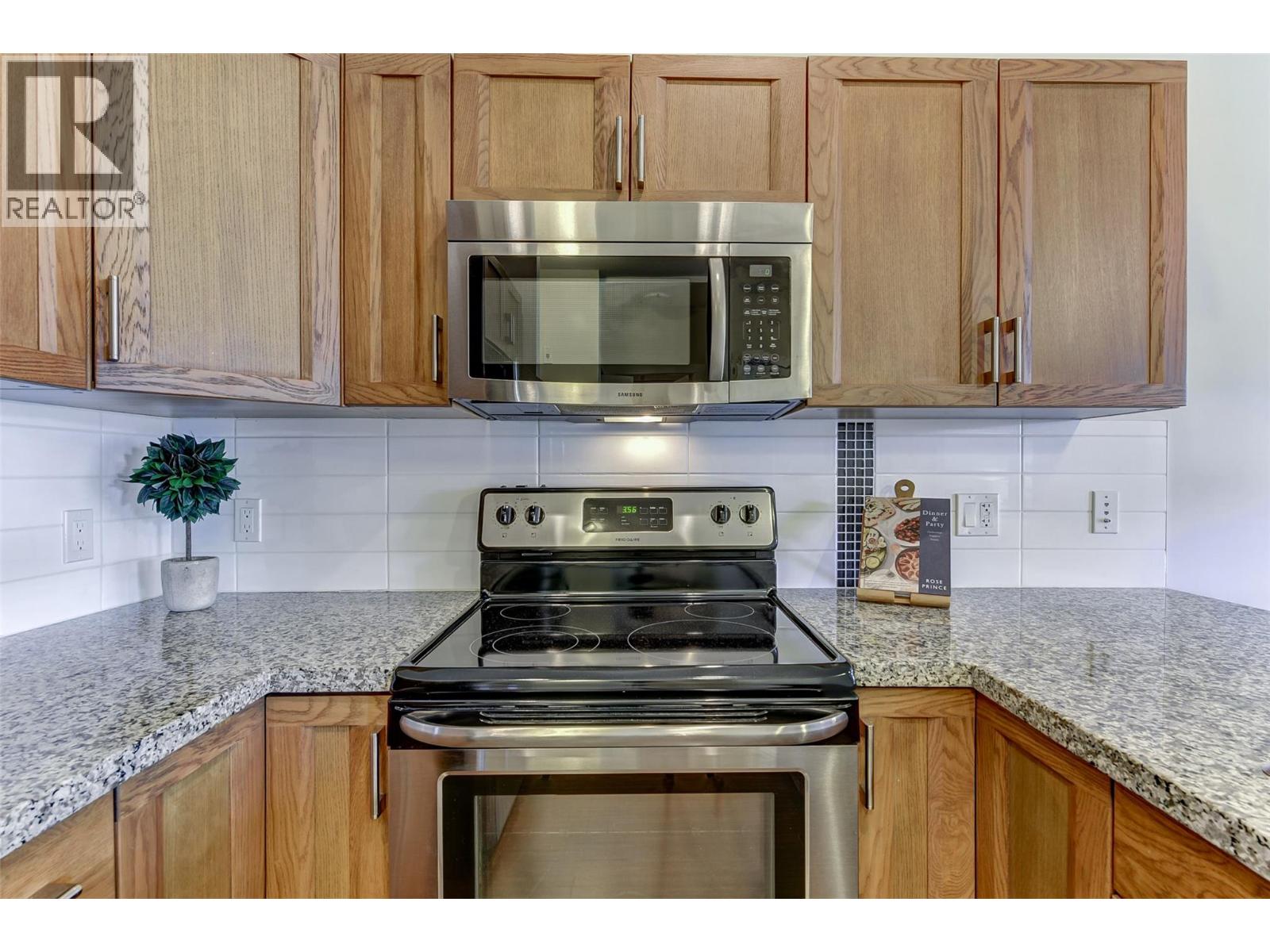 3220 Skyview Lane Unit# 202, West Kelowna, British Columbia  V4T 3J4 - Photo 4 - 10372950