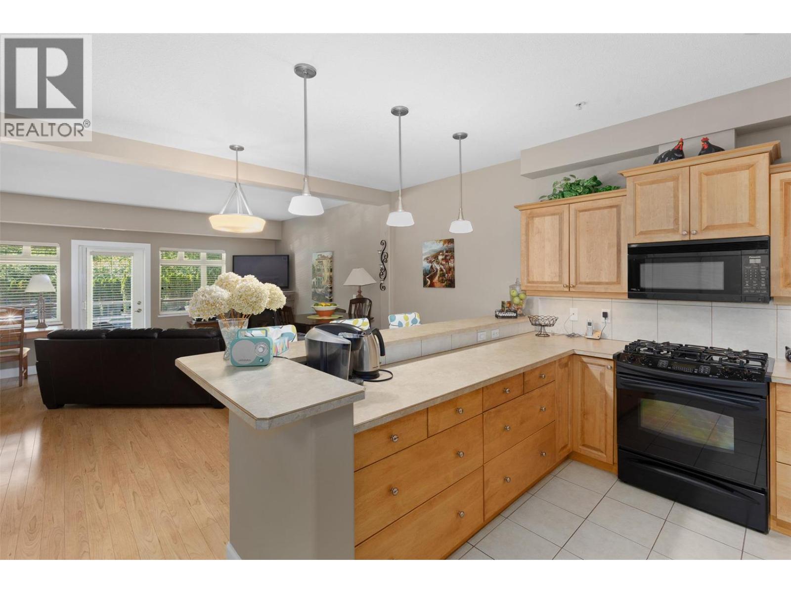 3996 Beach Avenue Unit# 201, Peachland, British Columbia  V0H 1X5 - Photo 4 - 10372960