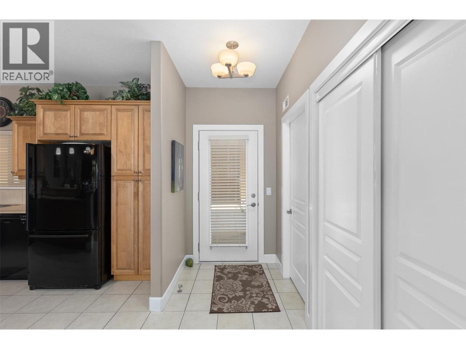 3996 Beach Avenue Unit# 201, Peachland, British Columbia  V0H 1X5 - Photo 7 - 10372960
