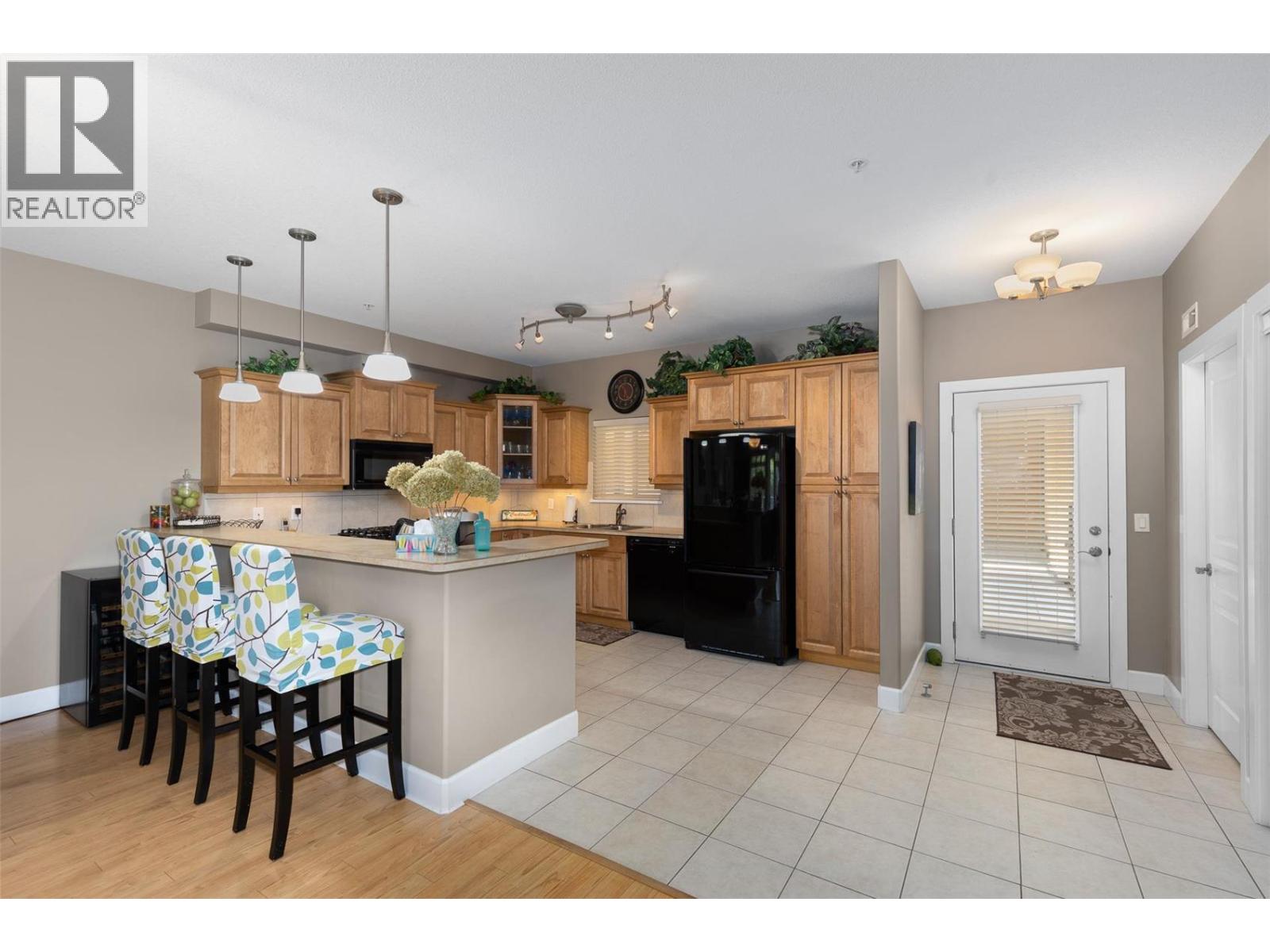3996 Beach Avenue Unit# 201, Peachland, British Columbia  V0H 1X5 - Photo 8 - 10372960