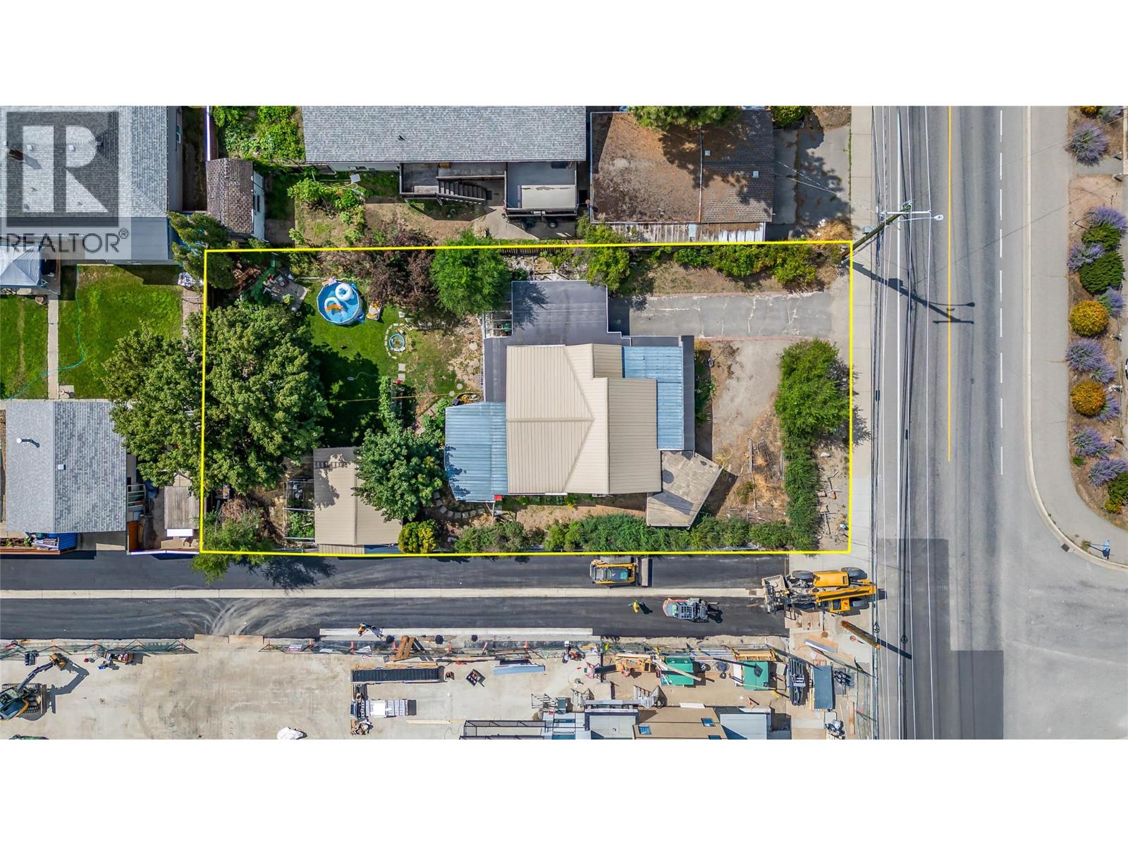 425 Leathead Road, Kelowna, British Columbia  V1X 2J3 - Photo 2 - 10372834