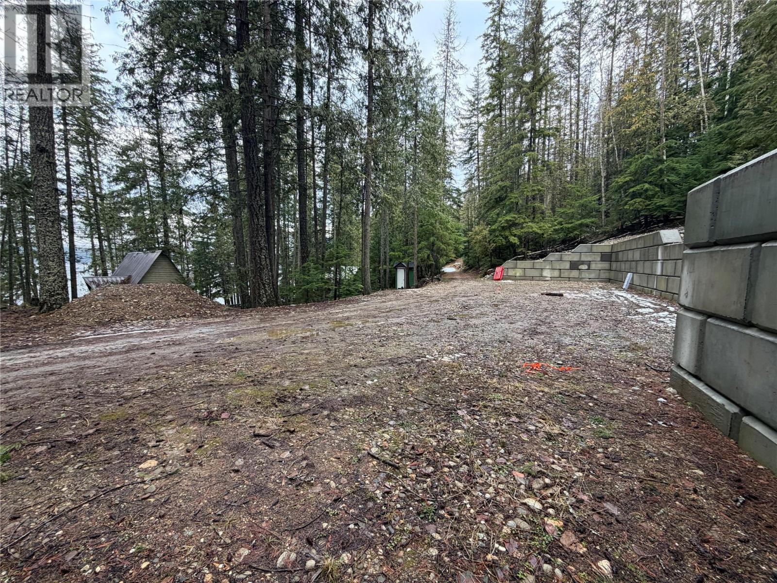 8700 Mabel Lake Road, Lumby, British Columbia  V0E 2G0 - Photo 11 - 10373028