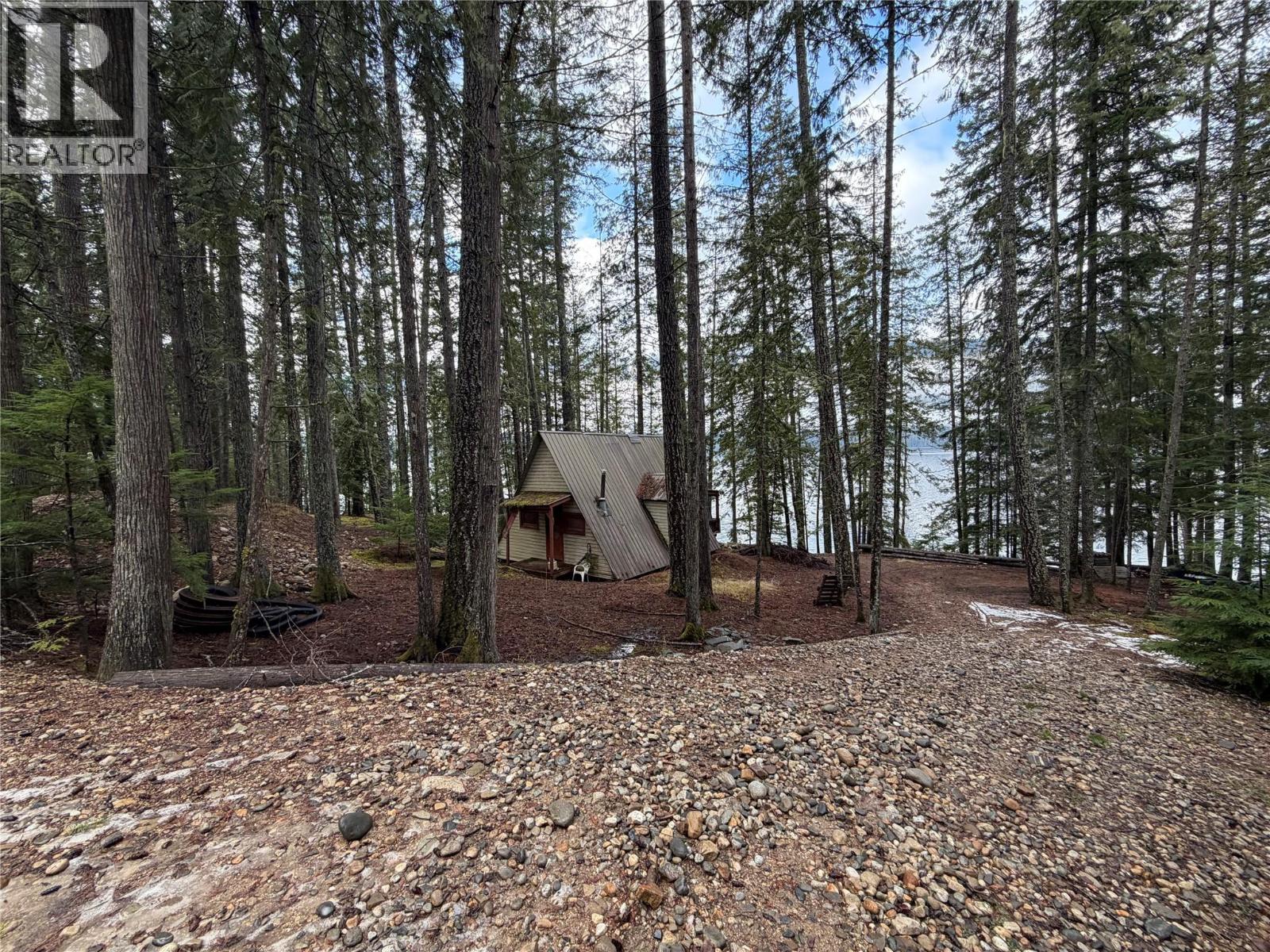 8700 Mabel Lake Road, Lumby, British Columbia  V0E 2G0 - Photo 12 - 10373028