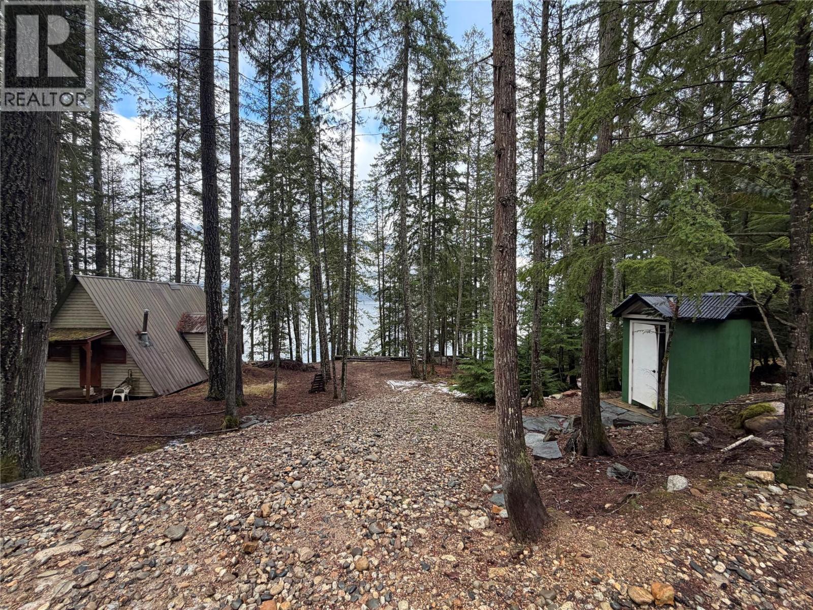 8700 Mabel Lake Road, Lumby, British Columbia  V0E 2G0 - Photo 14 - 10373028