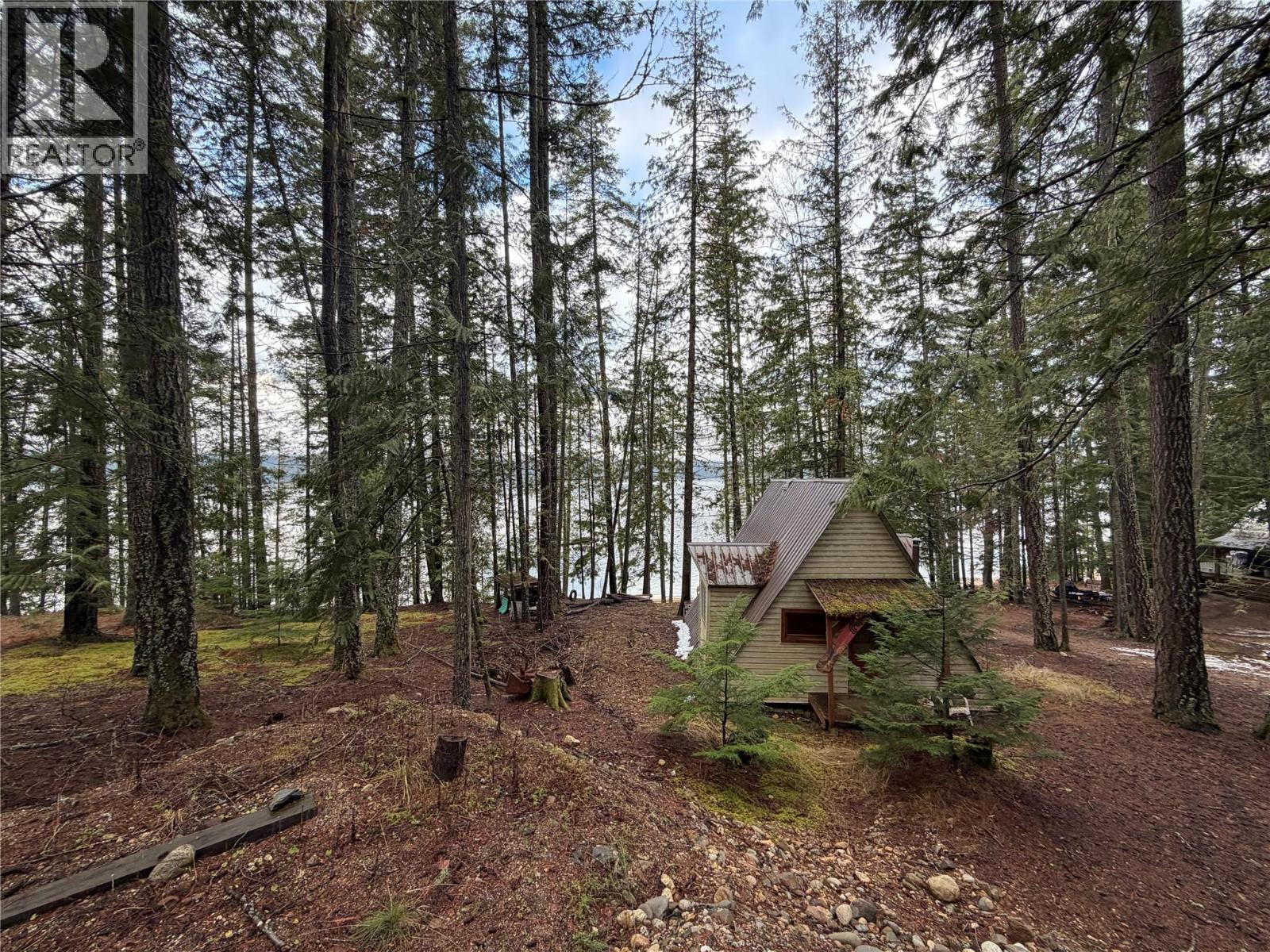 8700 Mabel Lake Road, Lumby, British Columbia  V0E 2G0 - Photo 16 - 10373028