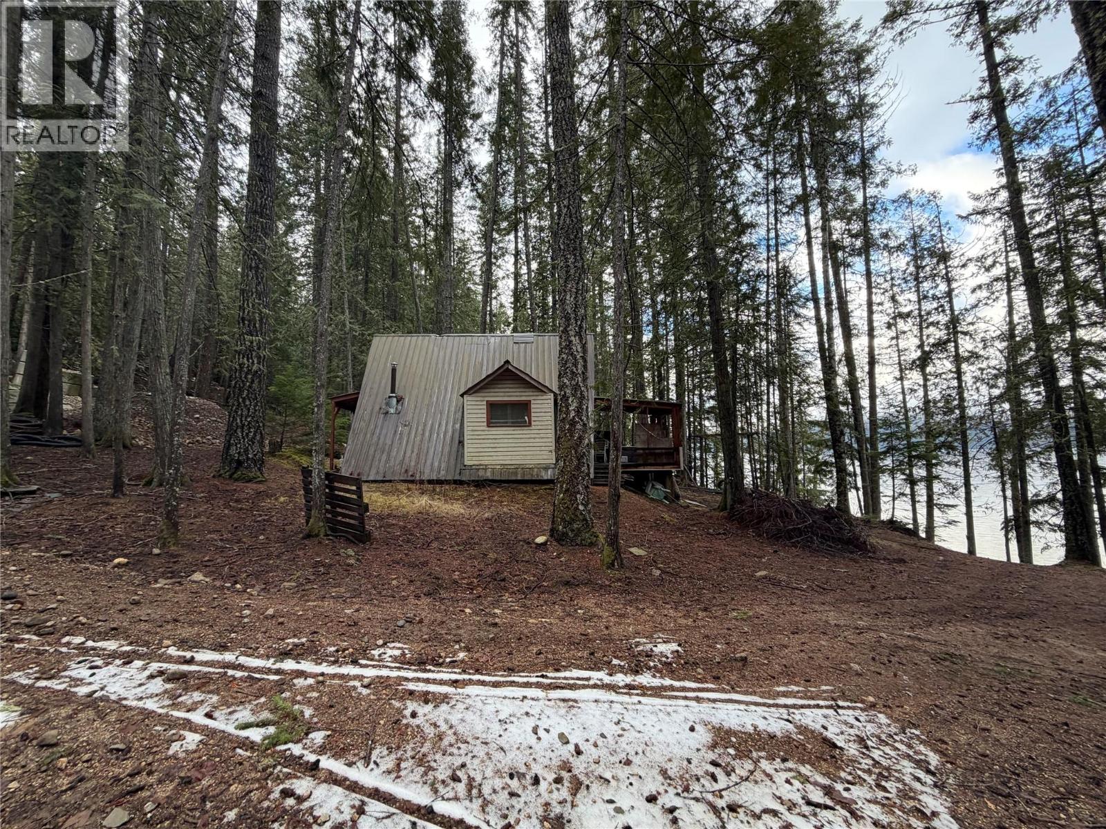 8700 Mabel Lake Road, Lumby, British Columbia  V0E 2G0 - Photo 18 - 10373028