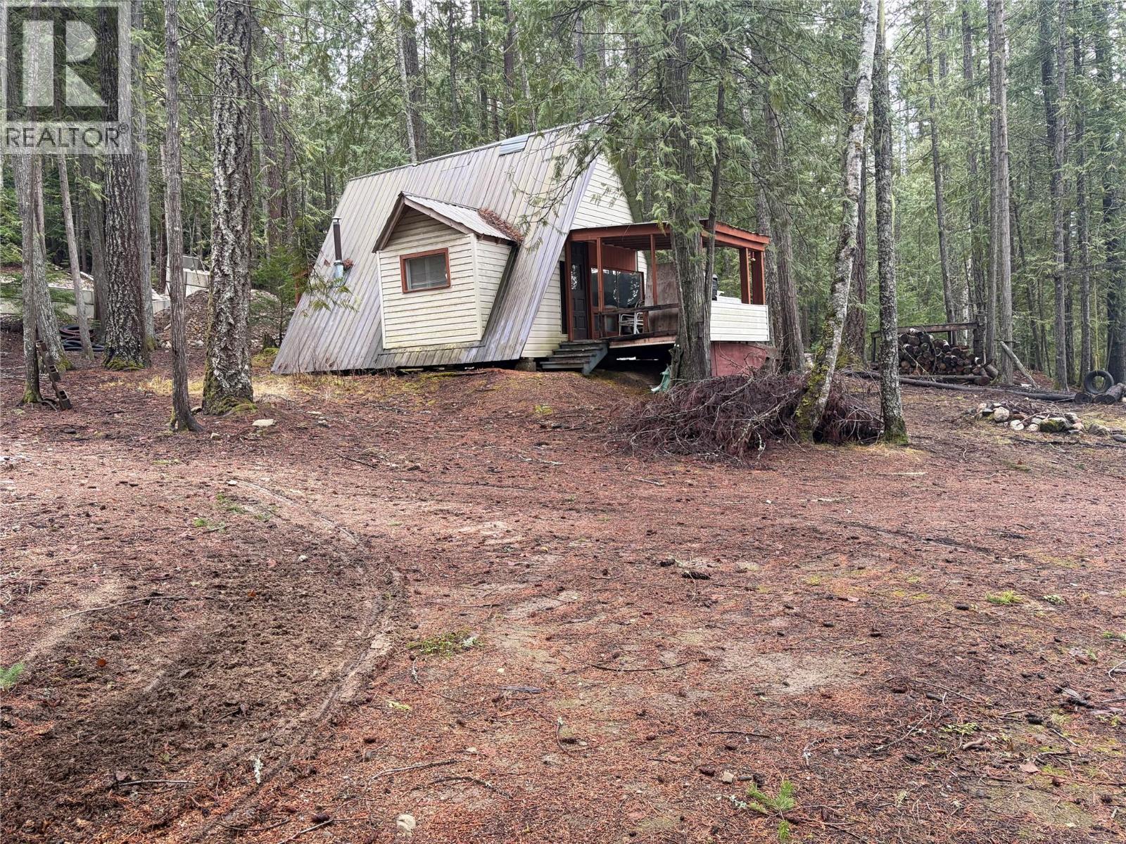 8700 Mabel Lake Road, Lumby, British Columbia  V0E 2G0 - Photo 19 - 10373028