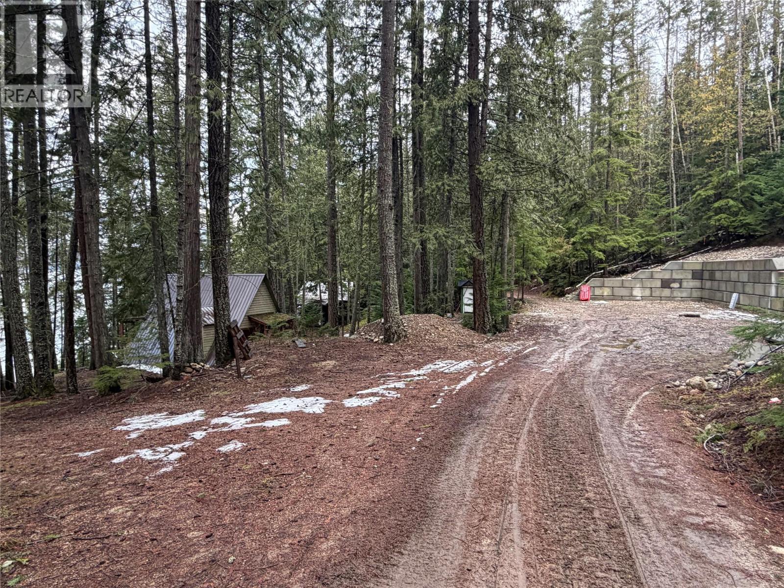 8700 Mabel Lake Road, Lumby, British Columbia  V0E 2G0 - Photo 5 - 10373028
