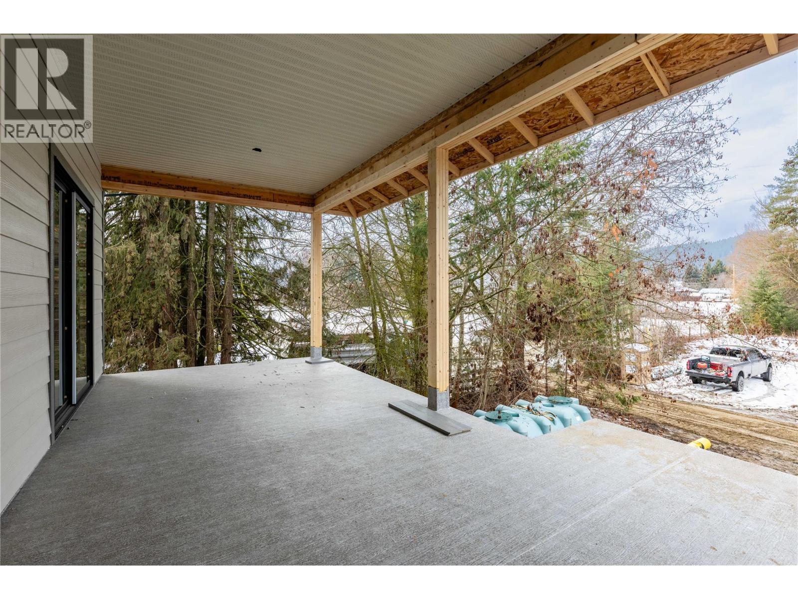 166 2nd Avenue, Grindrod, British Columbia  V1E 3J4 - Photo 17 - 10373076