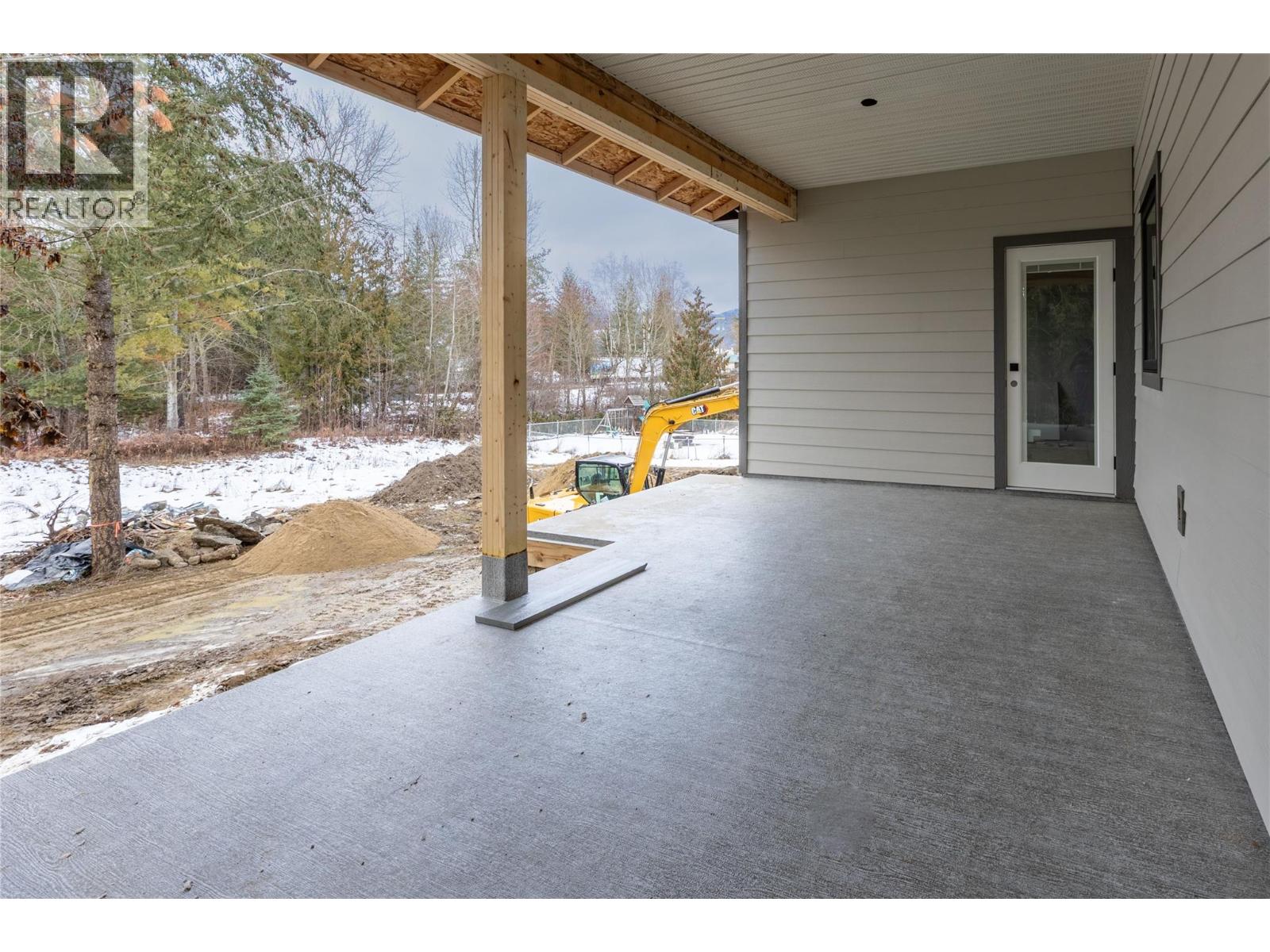 166 2nd Avenue, Grindrod, British Columbia  V1E 3J4 - Photo 8 - 10373076