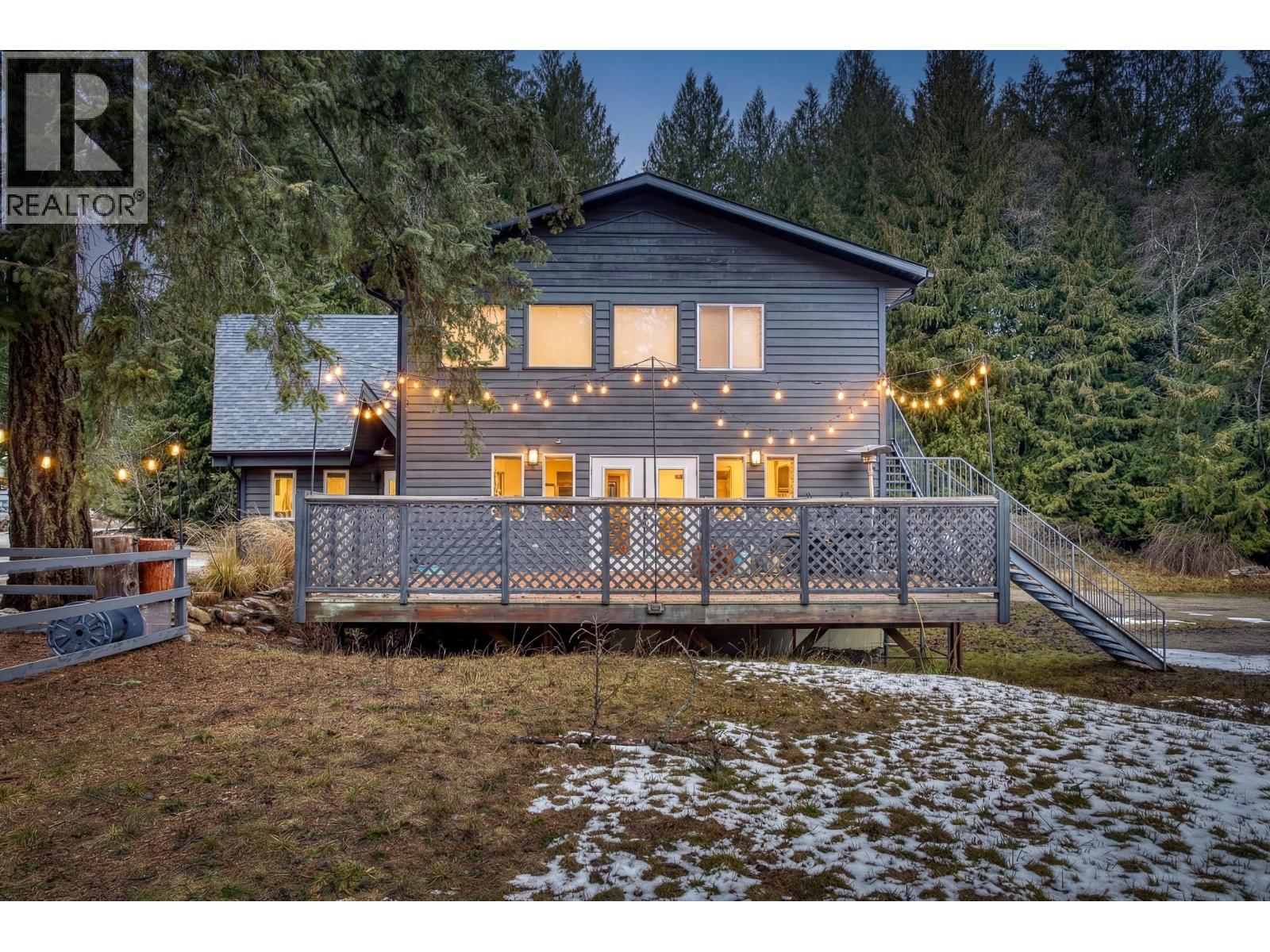 16102 3a Highway, Crawford Bay, British Columbia  V0B 1E0 - Photo 2 - 10372830