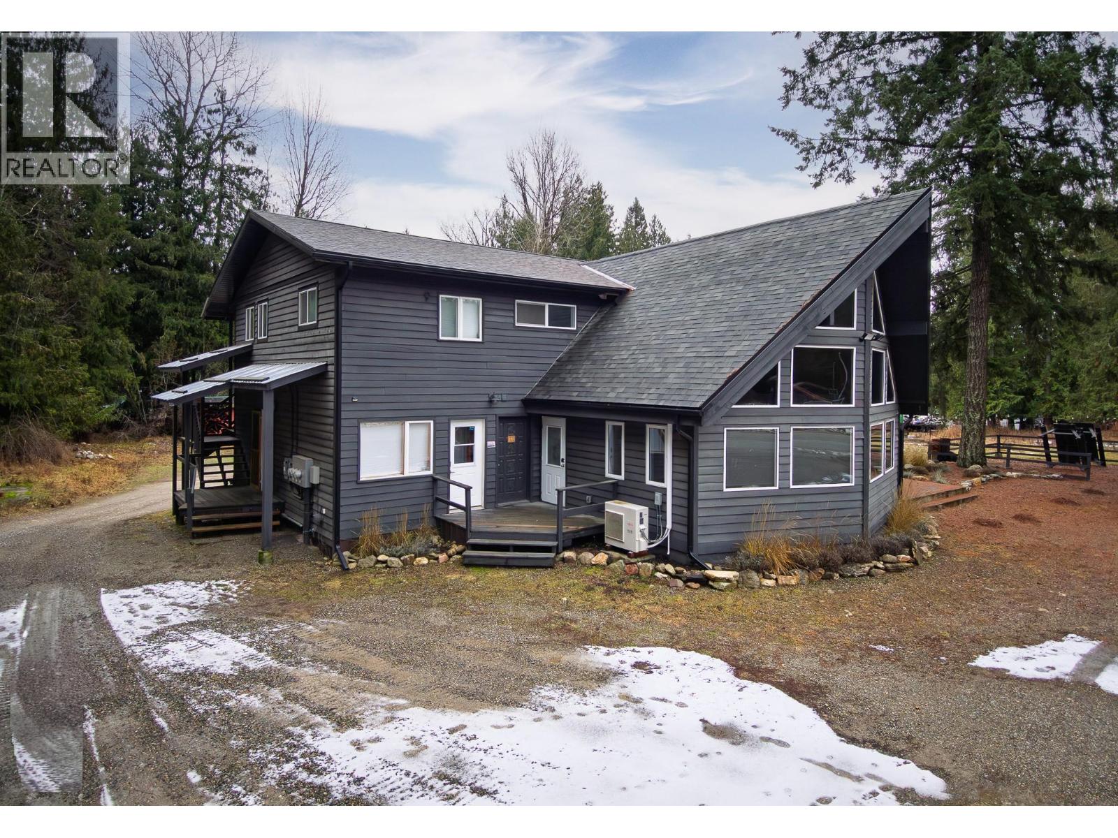 16102 3a Highway, Crawford Bay, British Columbia  V0B 1E0 - Photo 2 - 10372826